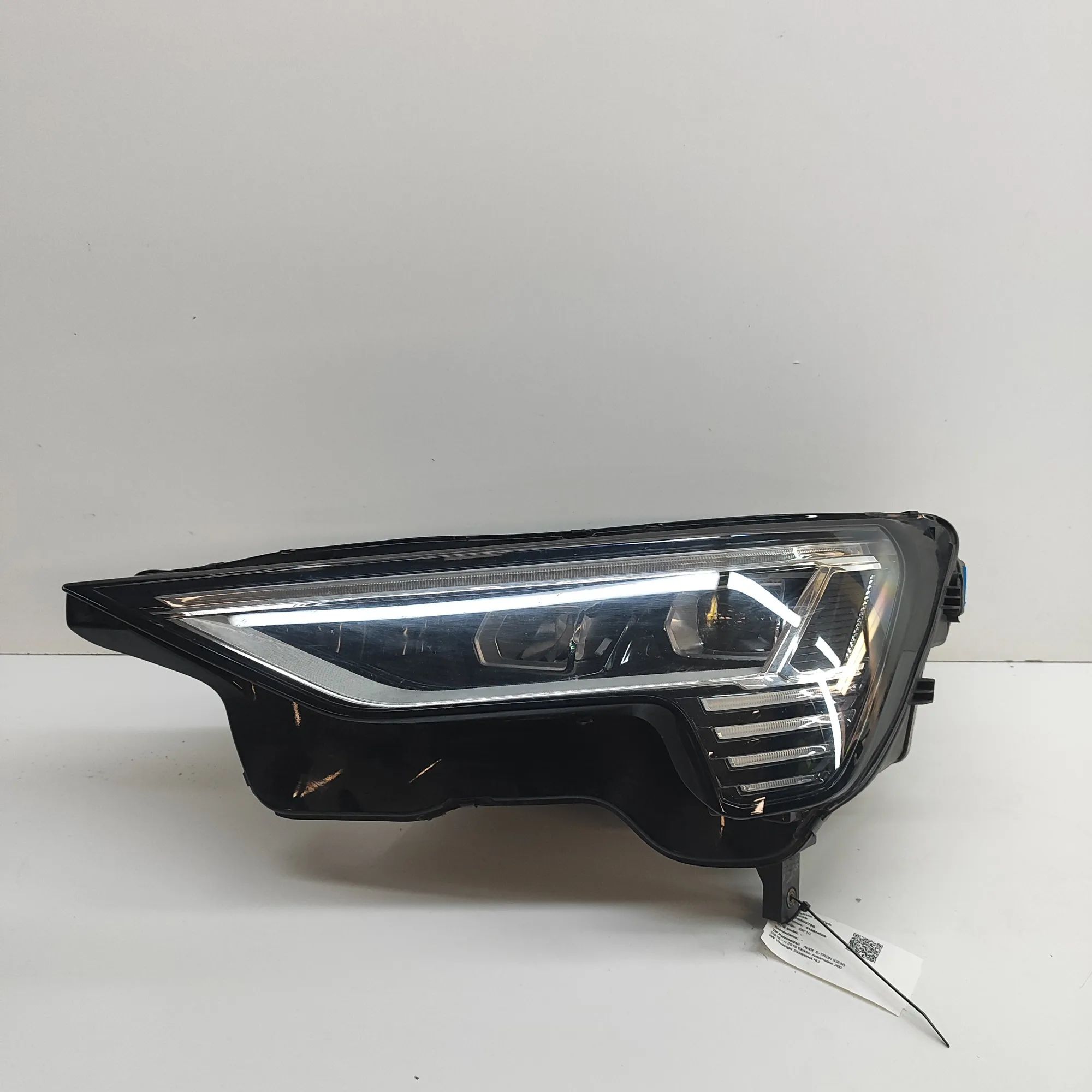 Audi e-tron Front Left Headlight 4KE941039 Front Left Headlight AUDI E-TRON (GEN...