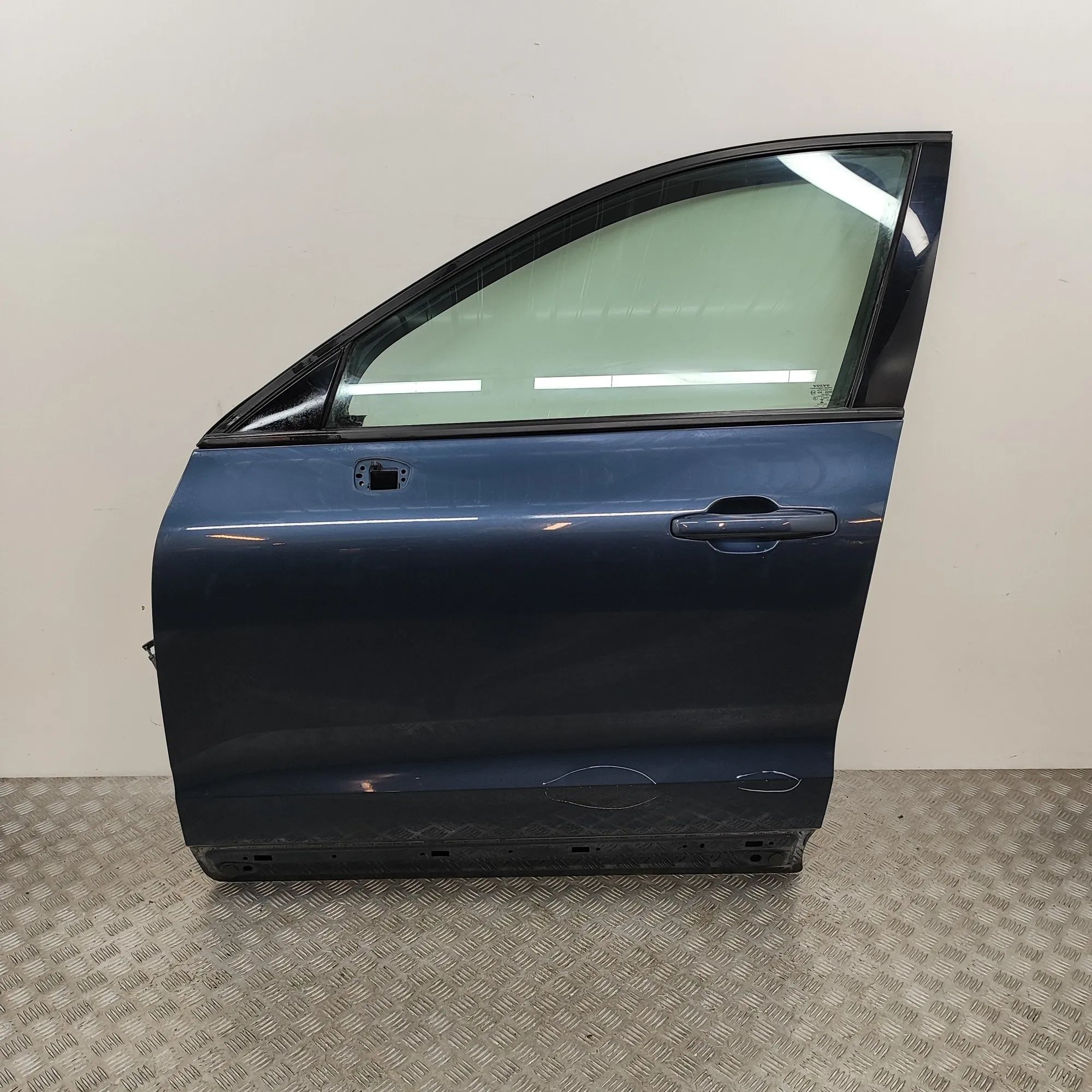 Volvo XC60 Front Left Door 31674758, 31416995, 31655328 Front Left Door VO...