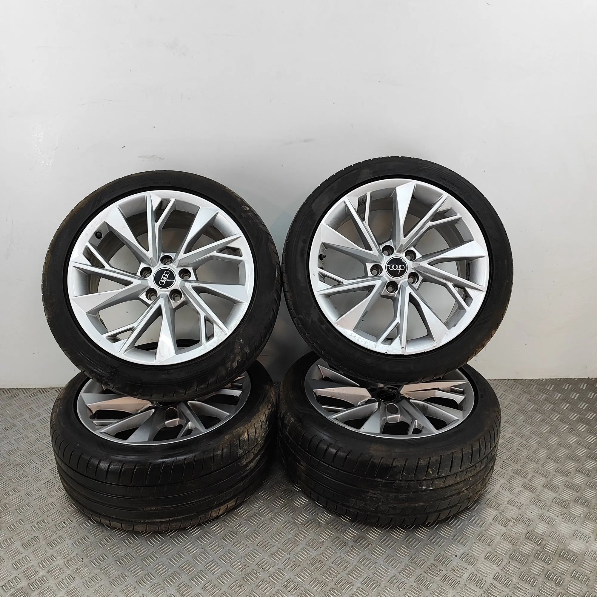 Audi A5 (B10) Alloy Wheel Set 8W0601025FM Alloy Wheel Set AUDI A5 (F53) (2016...