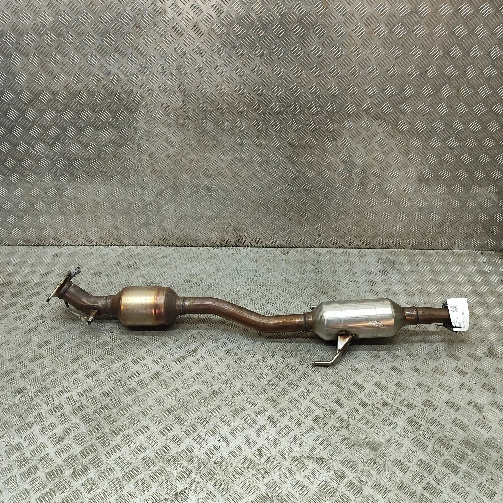 Toyota Prius Catalyst Converter 17410-37E40 Catalyst Converter TOYOTA PRIUS (_W...