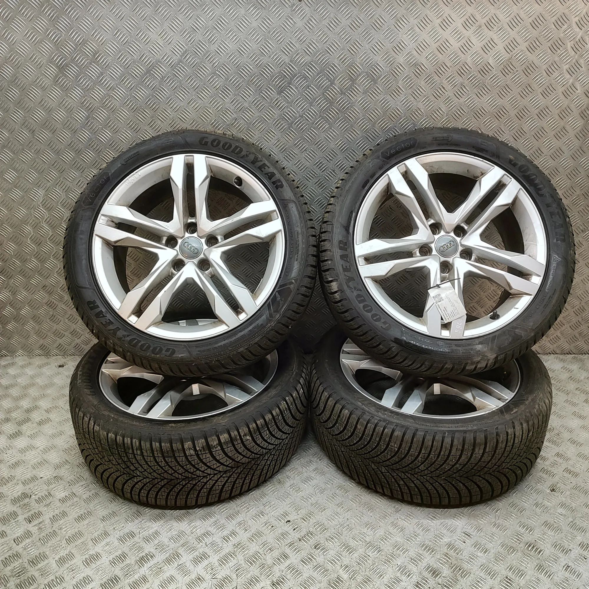 Audi A4 (B9) Alloy Wheel Set 8W9601025B Alloy Wheel Set AUDI A4 (Allroad 8WH...
