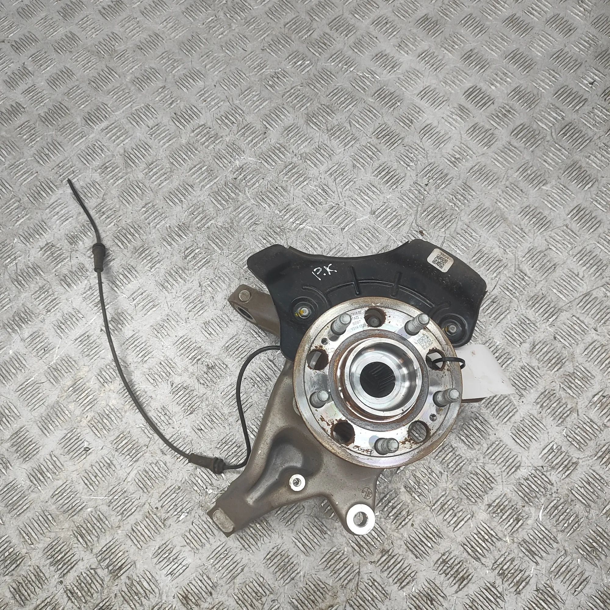 Kia EV9  Front Left Wheel Hub 51755-DO200, 51730-DO100, 51710-DO100 Front Lef...