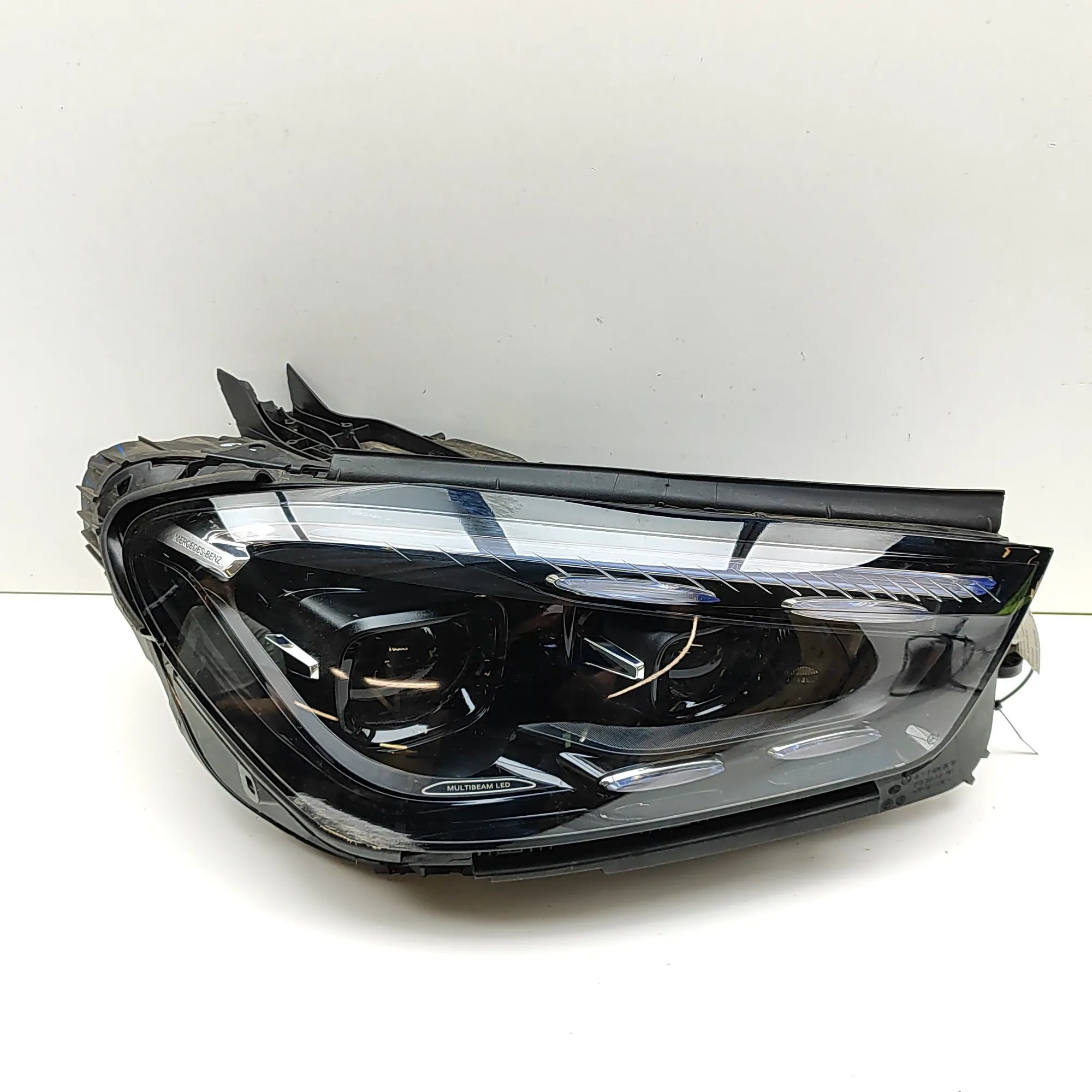 Mercedes-Benz GLS (X167) Front Right Headlight A1679068409 Front Right Headlight MERCEDES-BENZ...