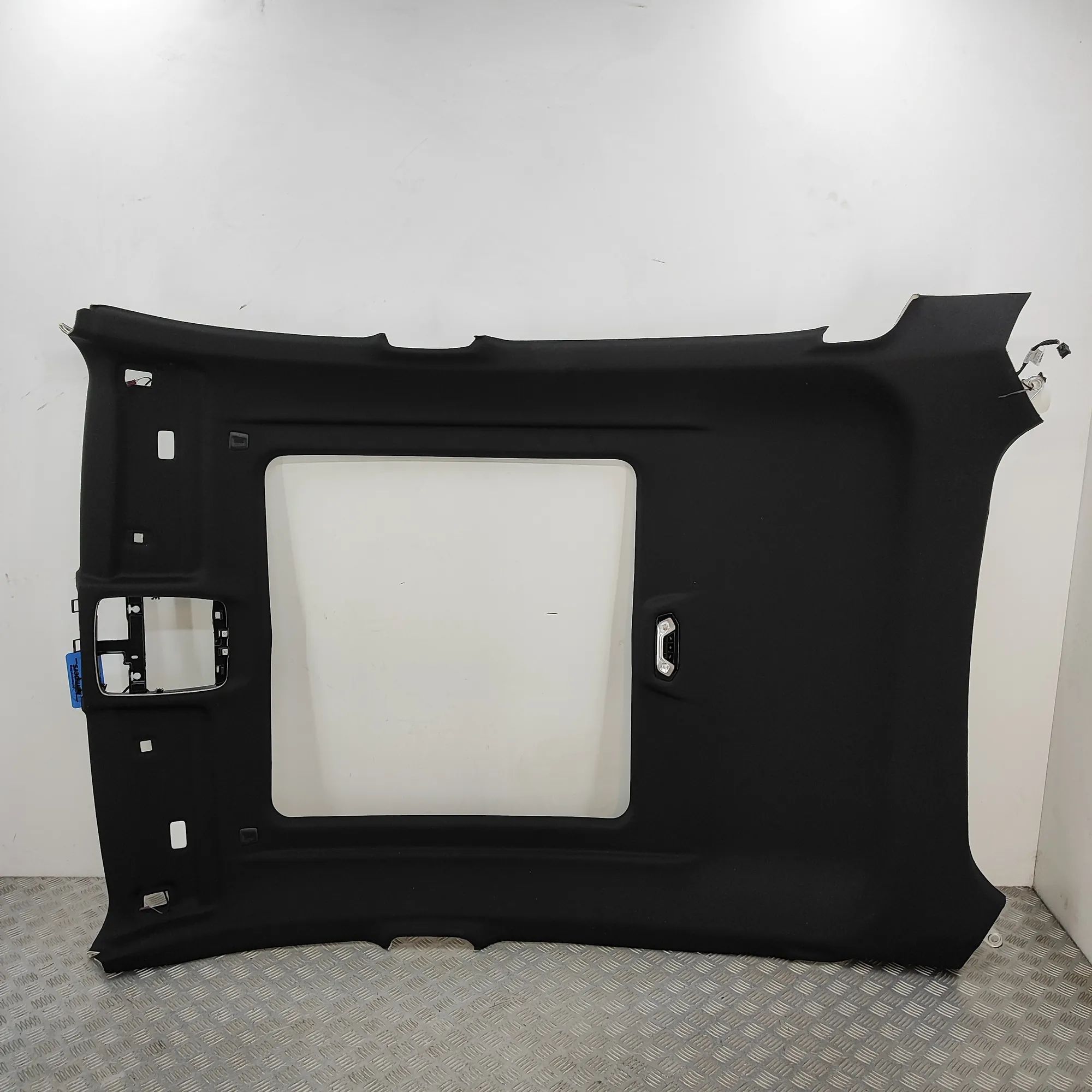 BMW X6 (G06) Roof Headliner 9874482 Roof Headliner BMW X6G06 (2019-...)

Pa...