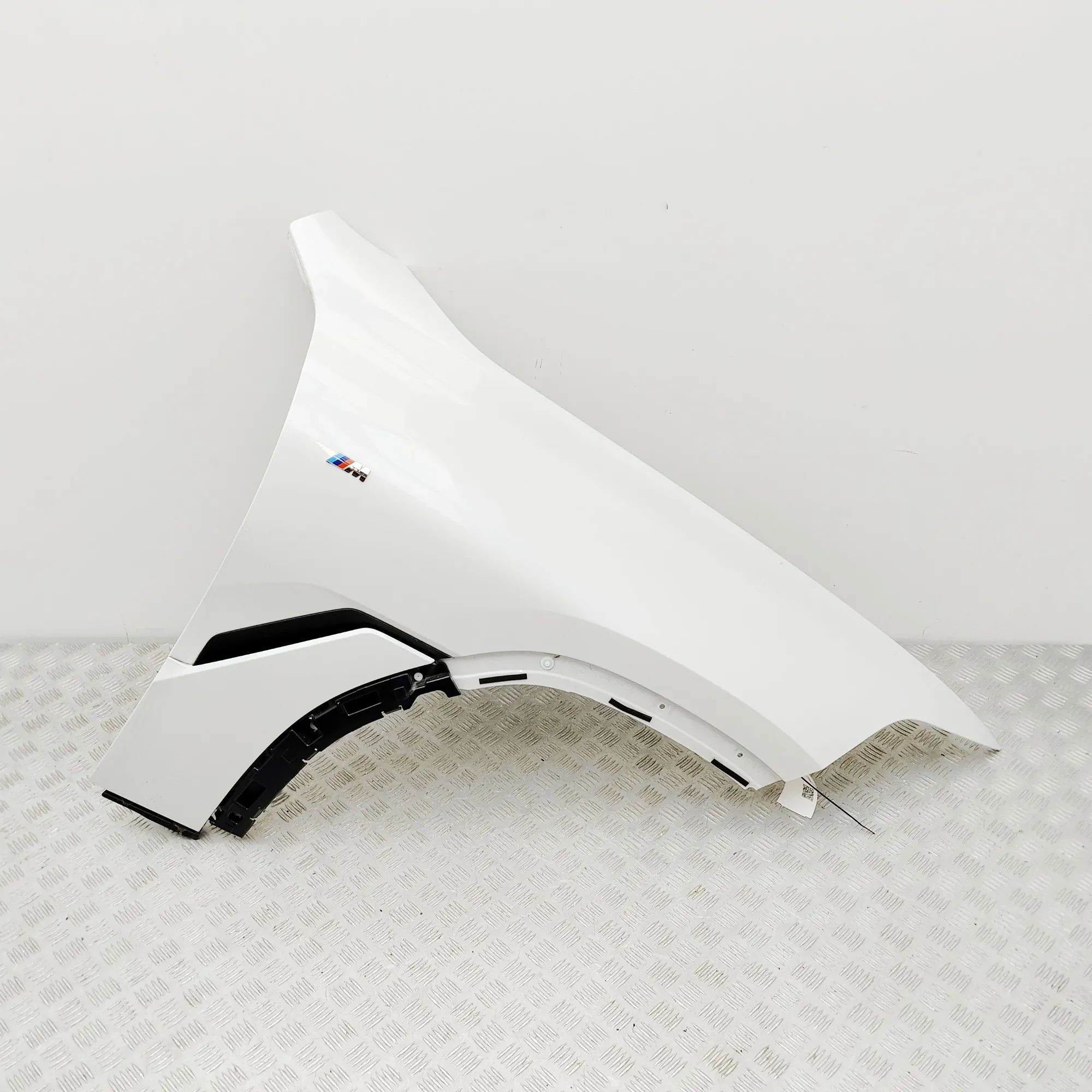 BMW X6 (G06) Front Right Fender 8737622 Front Right Fender BMW X6G06 (2019-...)...