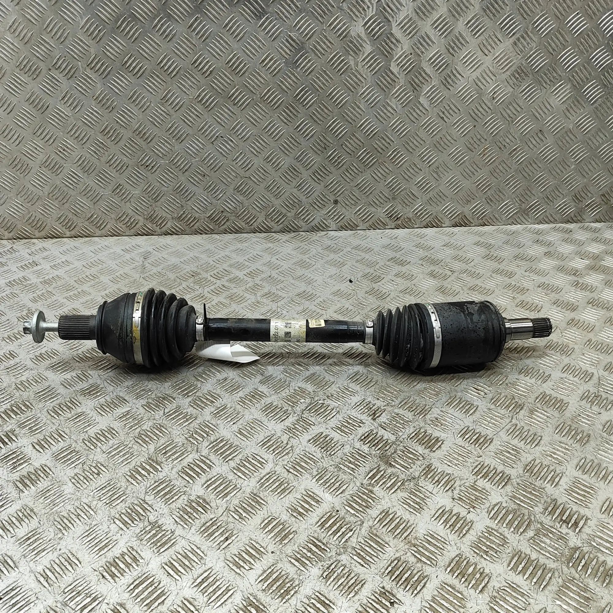 Mercedes-Benz EQE (V295 / X294) Front Right Driveshaft A2953306200 Front Right Driveshaft MERCEDES-BEN...