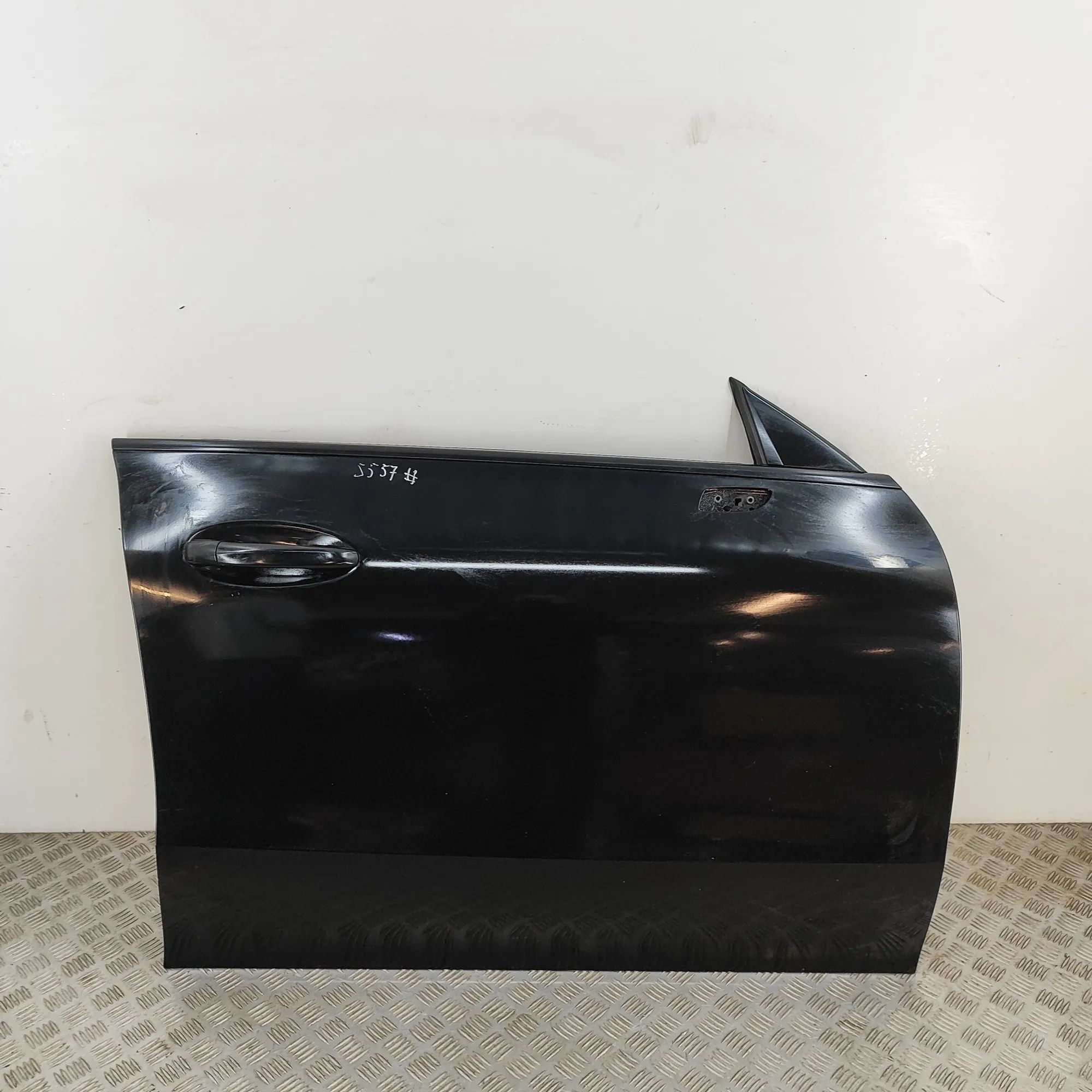 Mercedes-Benz CLA (C118) Front Right Door A1187220800 Front Right Door MERCEDES-BENZ CLA ...