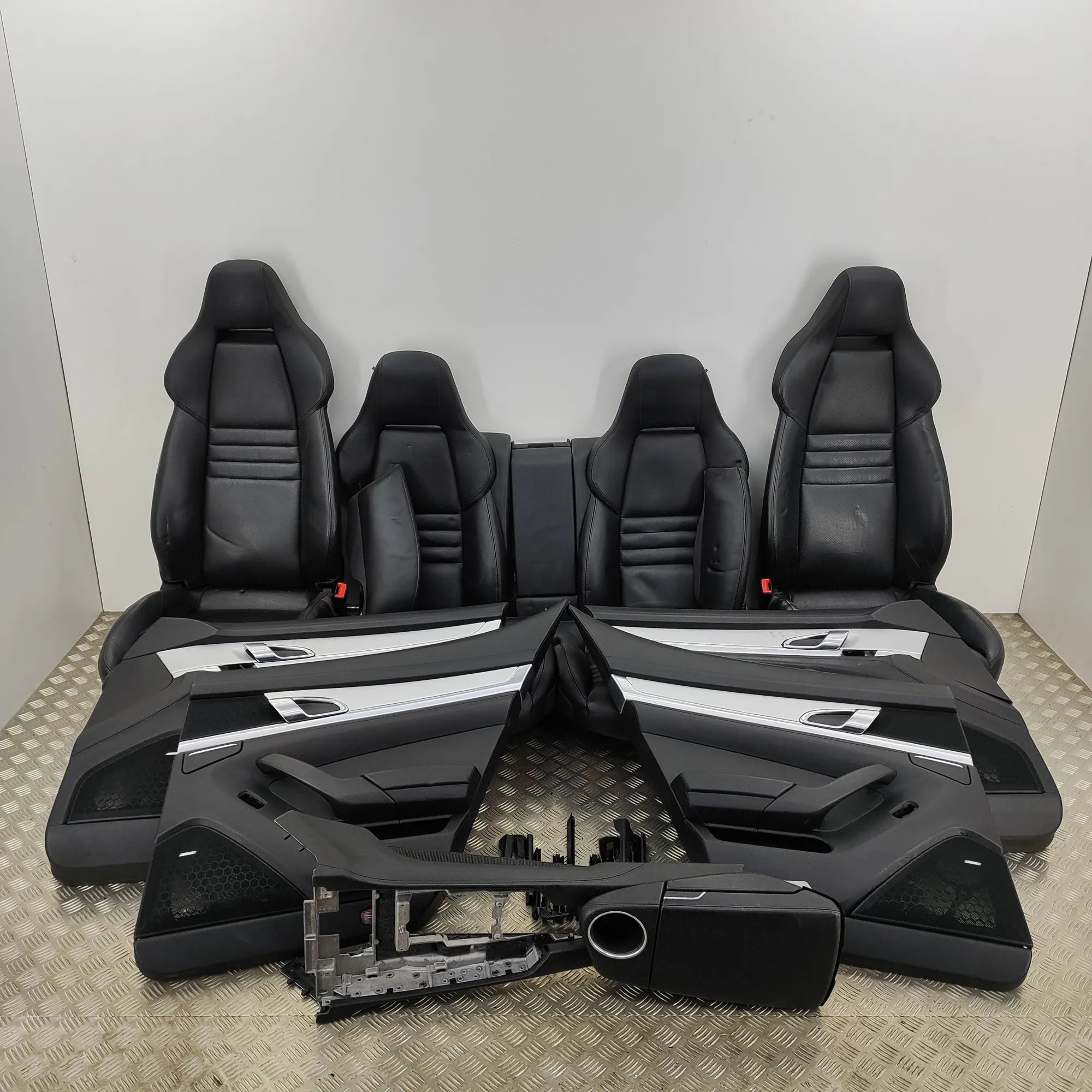 Porsche Panamera Interior Seats W/ Door Cards Kit 970555401, 970555302, 97055311101, 97052205149,...