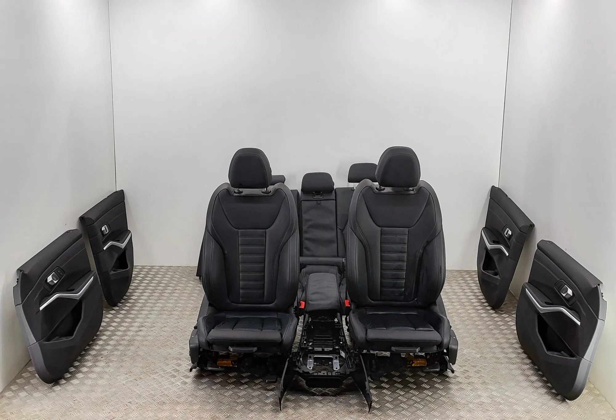 BMW 3 (G20 / G21) Interior Seats W/ Door Cards Kit 7943115, 9460781, 9460782, 9460687, 9460688, 74...
