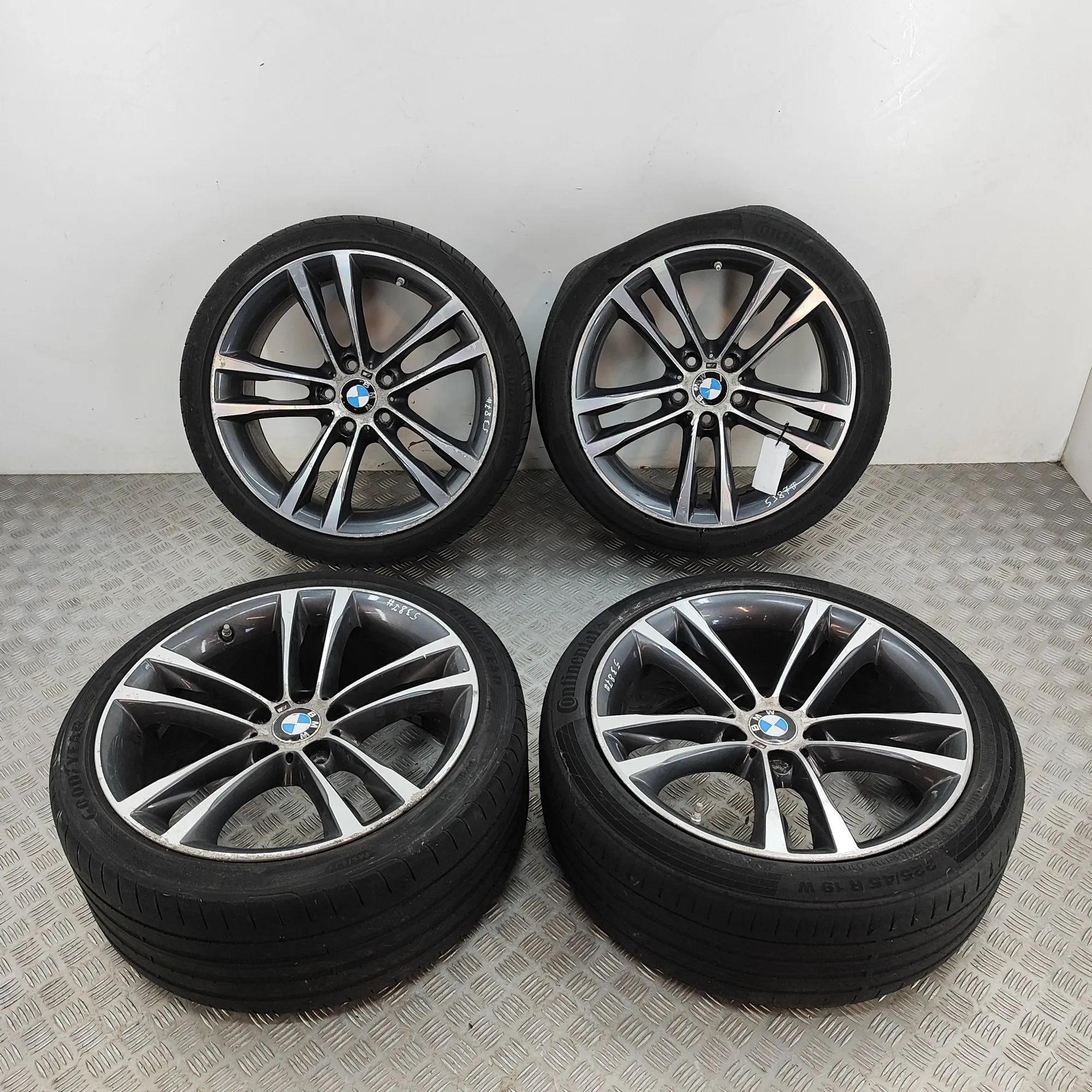 BMW 3 (F30 / F31) Alloy Wheel Set 7847543, 7847544 Alloy Wheel Set BMW 3 SERIES (...