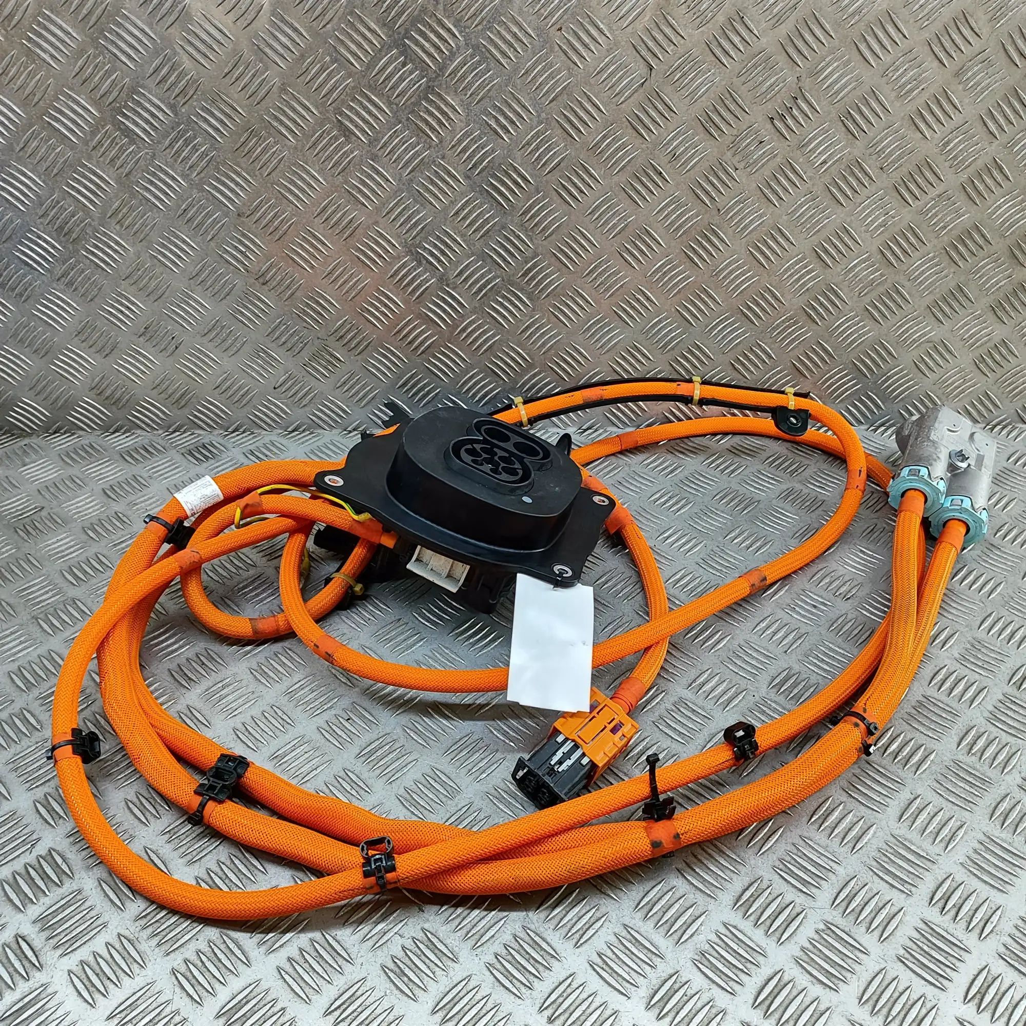 BMW 5 / i5 (G60 / G61) Battery Charging Cable 5A55A49 Battery Charging Cable BMW 5 SERIES (G6...