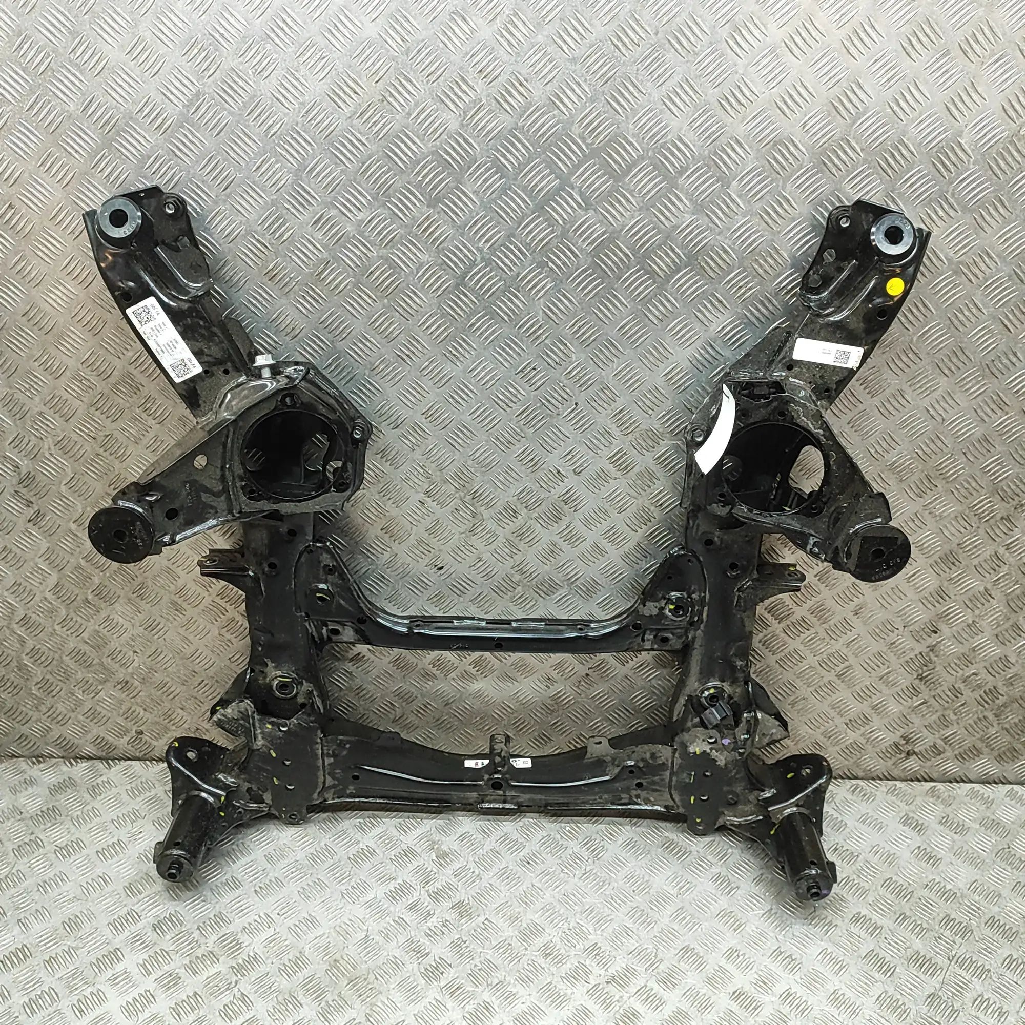 BMW X5 (G05) Front subframe 6884852 Front Subframe BMW X5 (G05) (2018-...)
...