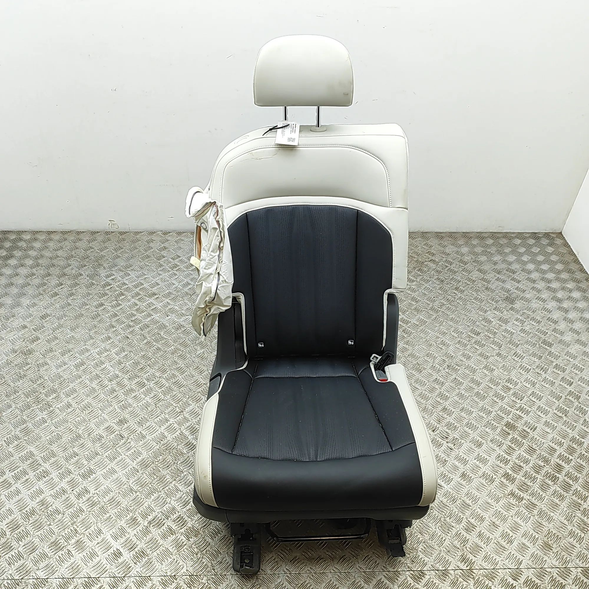 Kia EV9  Заднее сиденье 89230-DO600RBQ, 89450-DO620, 89250-DO650 Rear S...