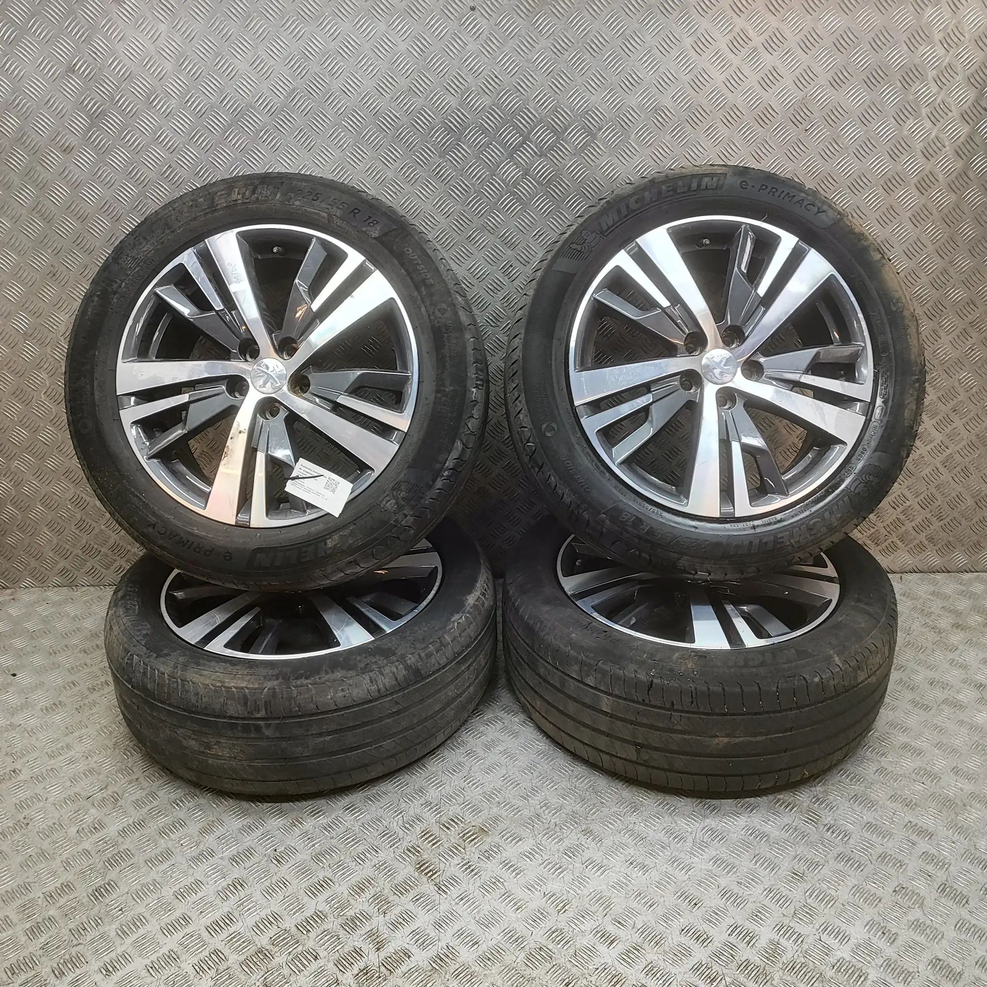 Peugeot 3008 Alloy Wheel Set 9809687377 Alloy Wheel Set PEUGEOT 3008 (II SUV...