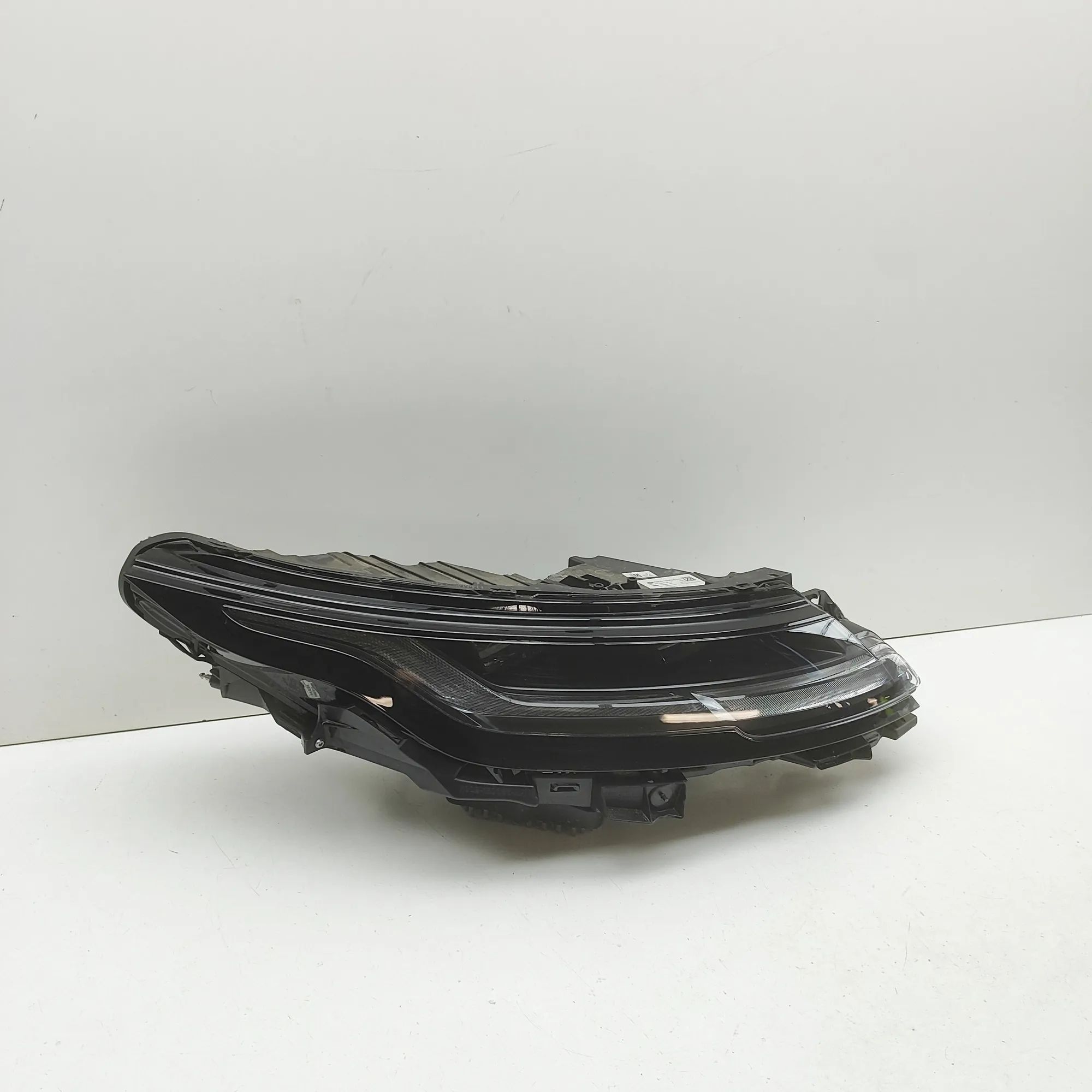 Land Rover Range Rover Evoque Front Right Headlight K8D2-13D096-AA, R8D2-13W029-DB Front Right Head...