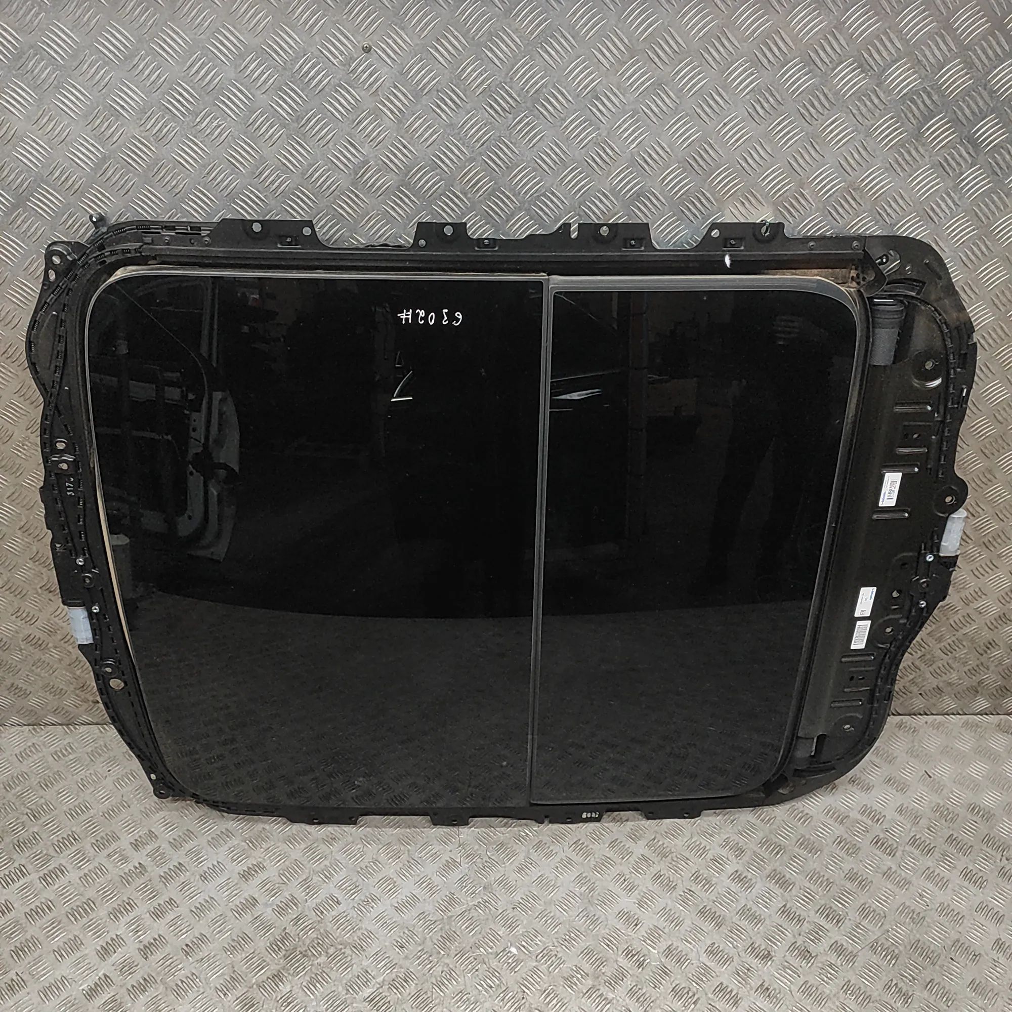 Audi Q3 (F3) Kattoluukku 3G5877795, 83A877041 Sunroof AUDI Q3 (F3) (2018...