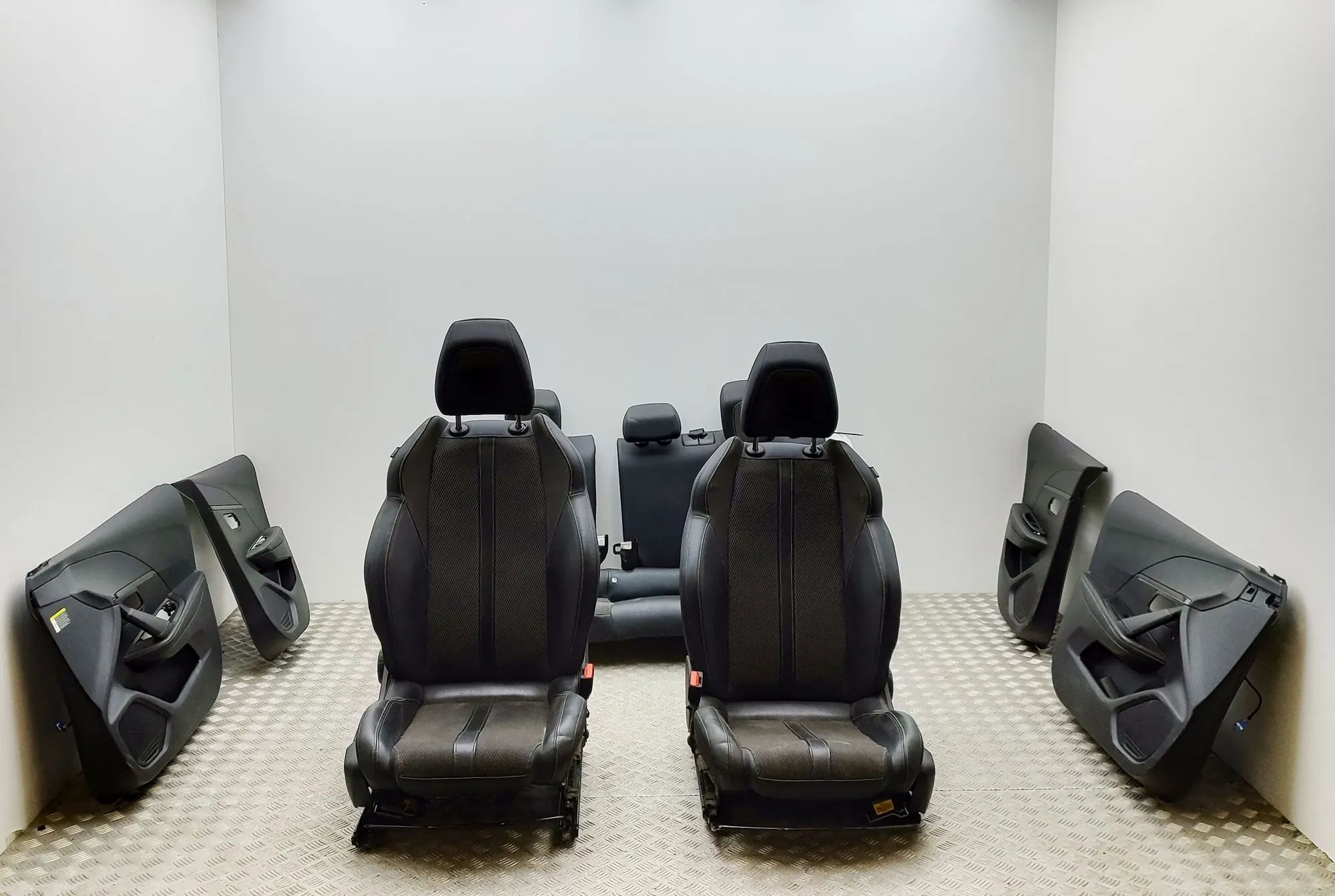 Peugeot 208 Interior Seats W/ Door Cards Kit 3030802X, 3030801X, 2478141X, 2478140X, 4780582...
