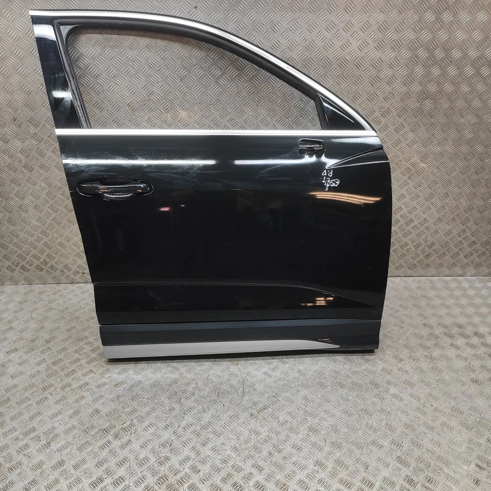 Audi Q3 (F3) Front Right Door 3WA959354, 5Q0959801C, 5Q0959592M, 83A831052C F...