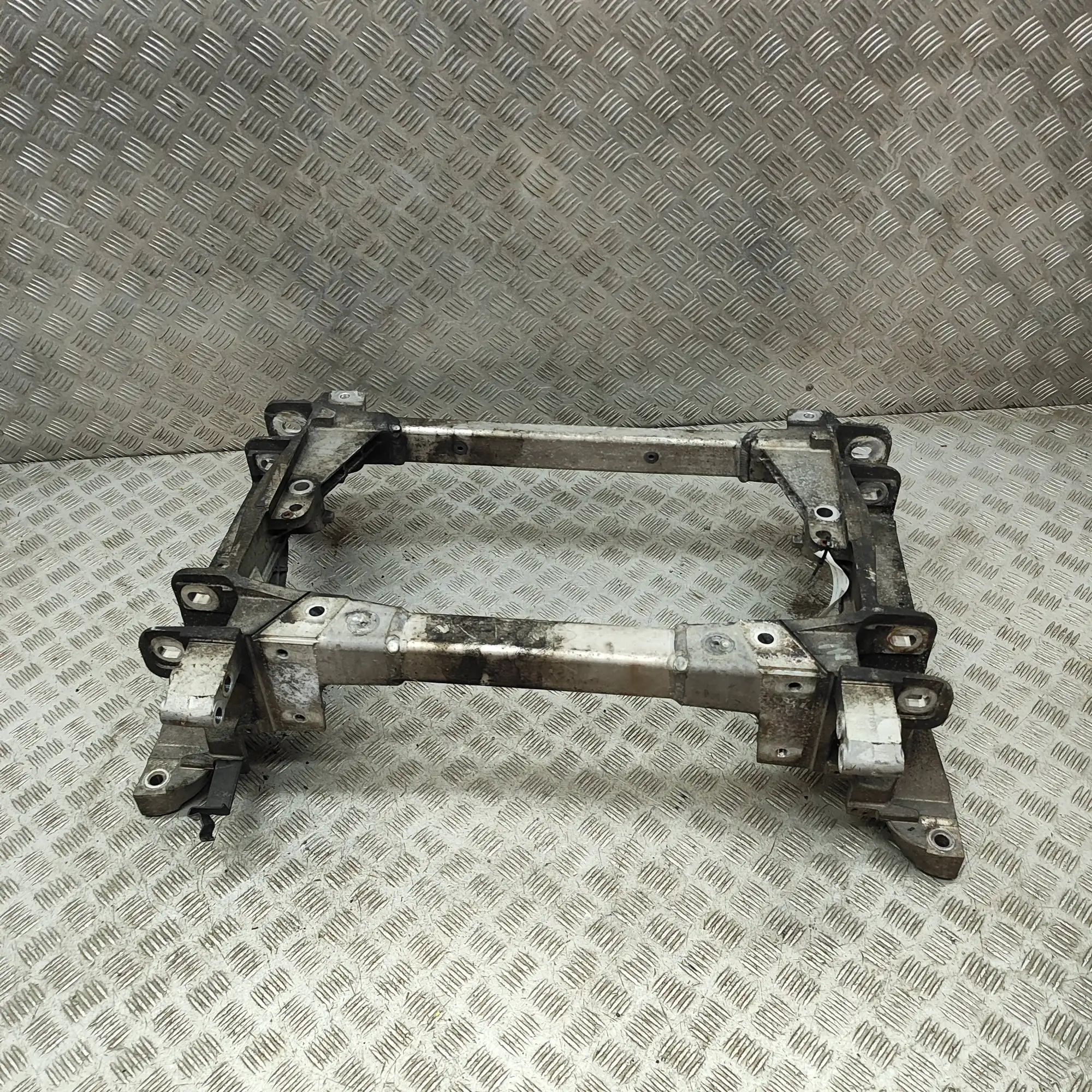 Maserati Levante Front subframe 670034761 Front Subframe MASERATI LEVANTE (SUV ...