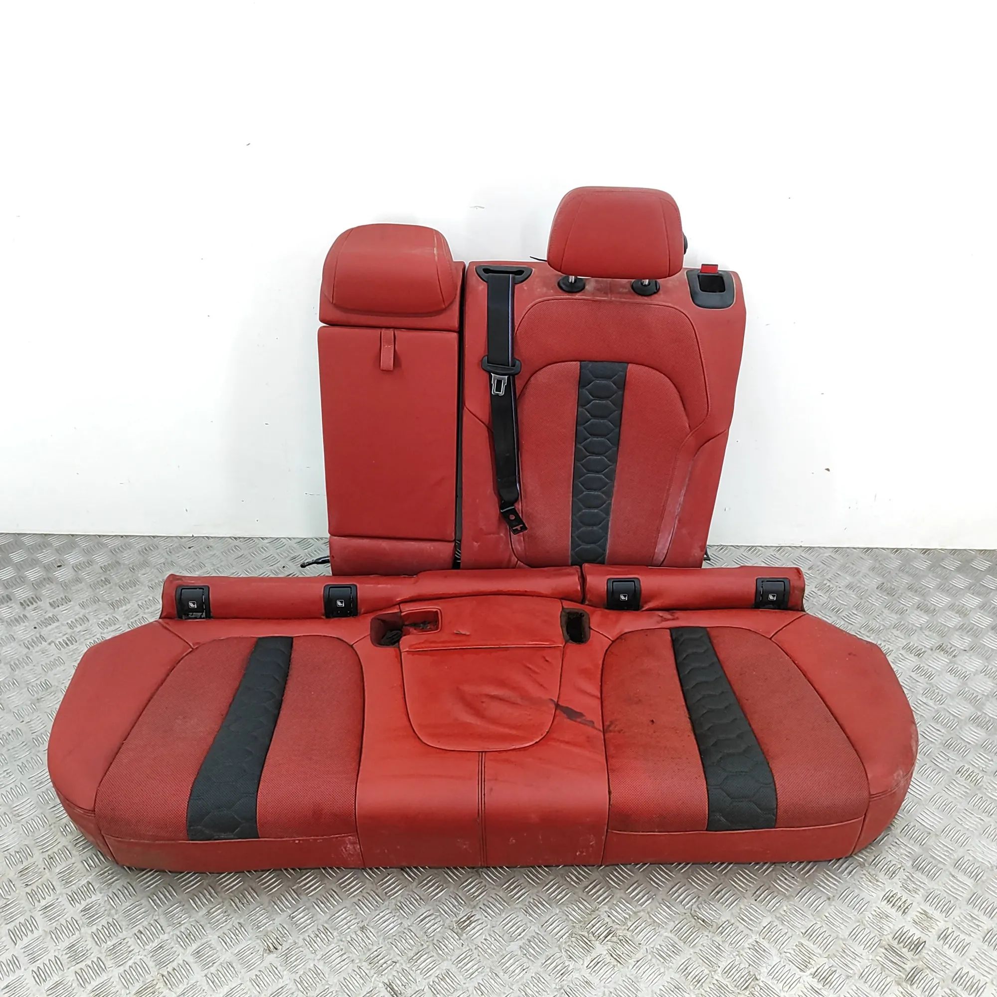 BMW X5 (G05) Takapenkki 8096213, 9495823, 8096205 Rear Seat BMW X5 (G05...