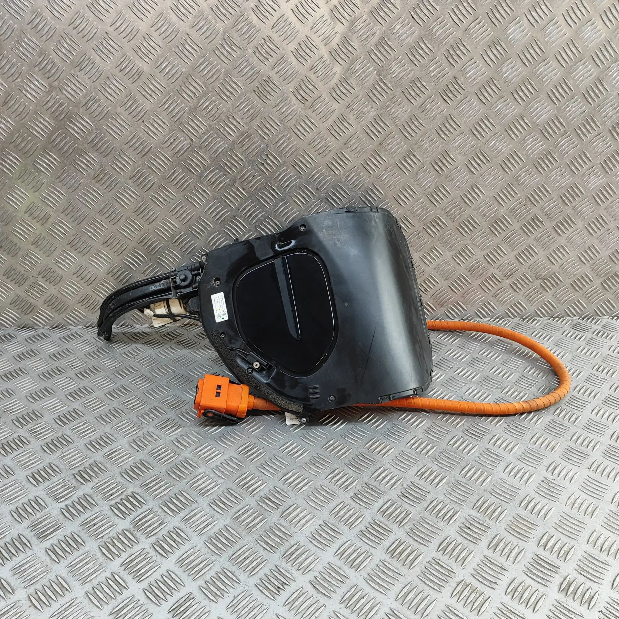 Porsche Taycan Battery Charging Cable 9J1821942E Battery Charging Cable PORSCHE TAYCA...