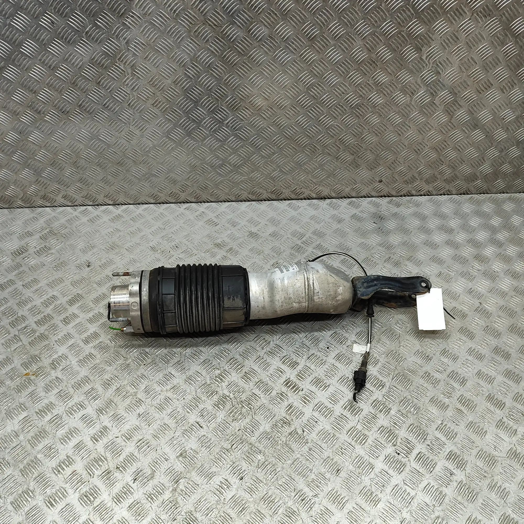 Porsche Panamera Front Right Air Shock Absorber 971.616.038.F, 971616038F Front Right Air Shock...