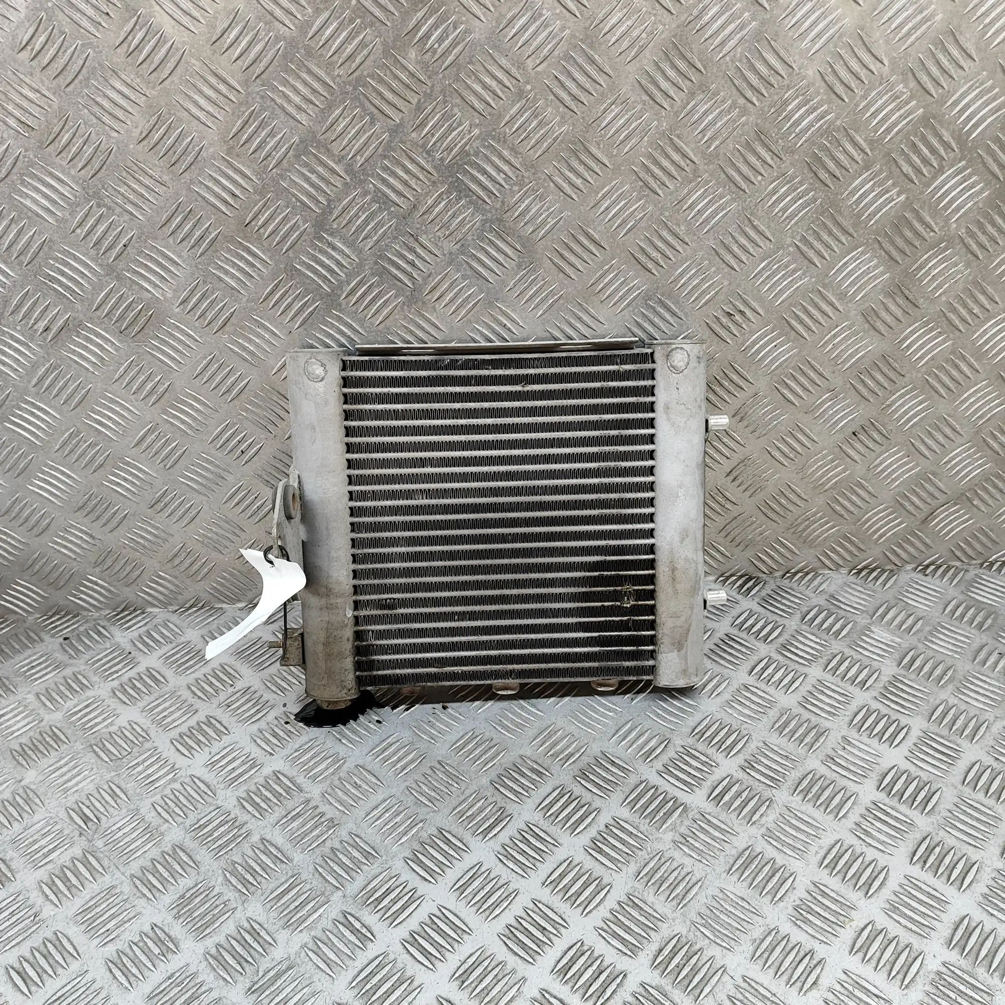Audi A6 (C7) Oil Cooling Radiator 4G0117021A Oil Cooling Radiator AUDI A6 (Avant ...