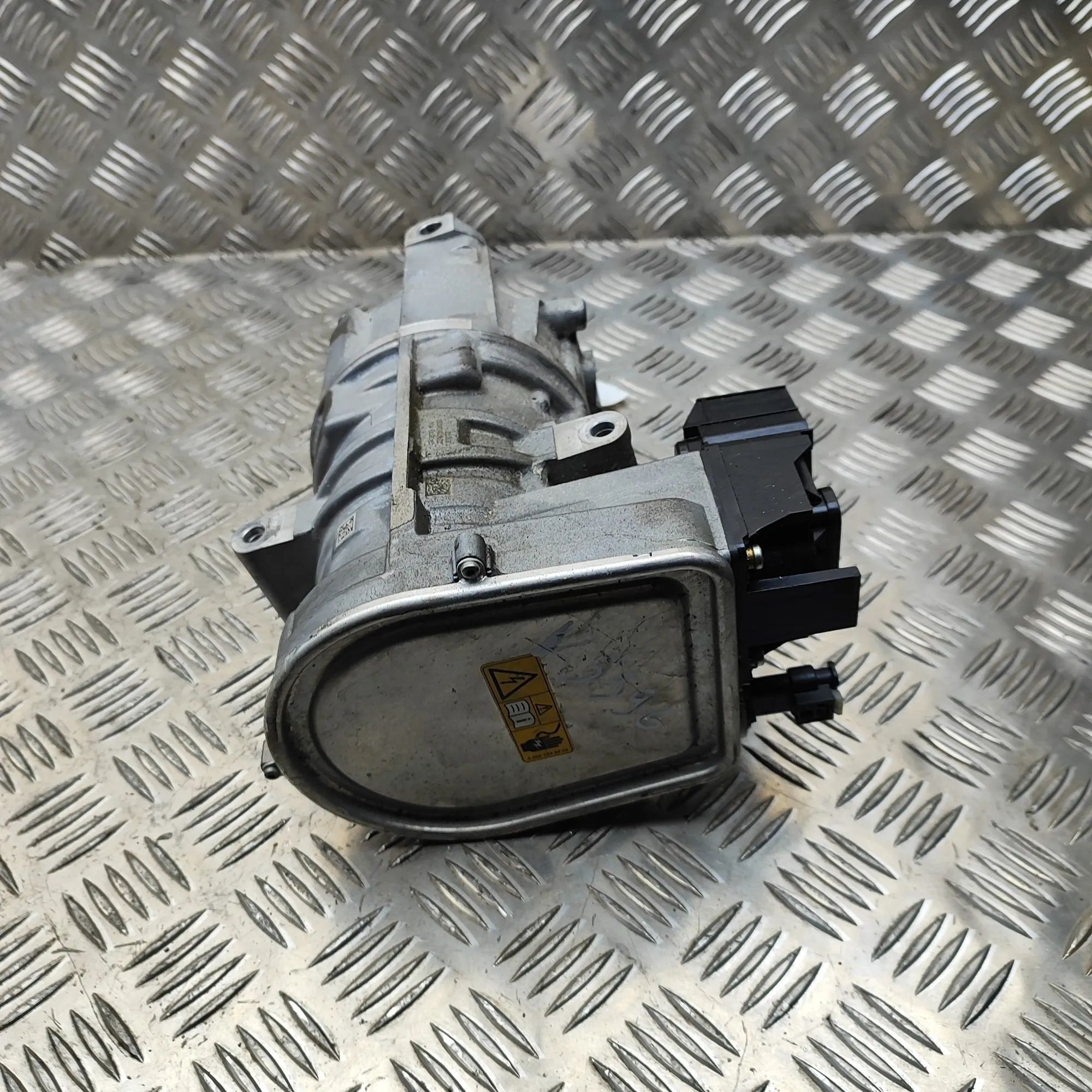 Mercedes-Benz GLE (W167) Air Condition A/C Pump A0008308204 Air Condition A/C Pump MERCEDES-BEN...