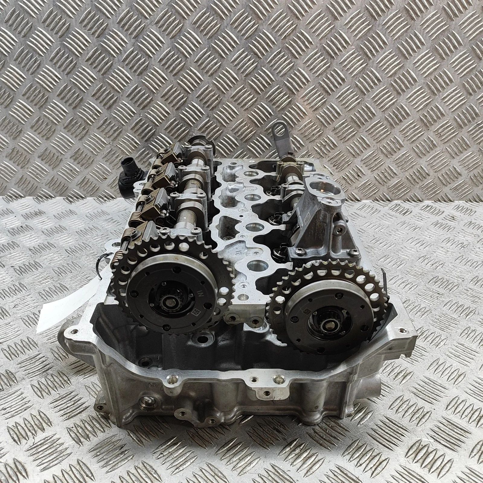 BMW 3 (G20 / G21) Engine Cylinder Head 211755601, 9894128, 9470255 Engine Cylinder Hea...