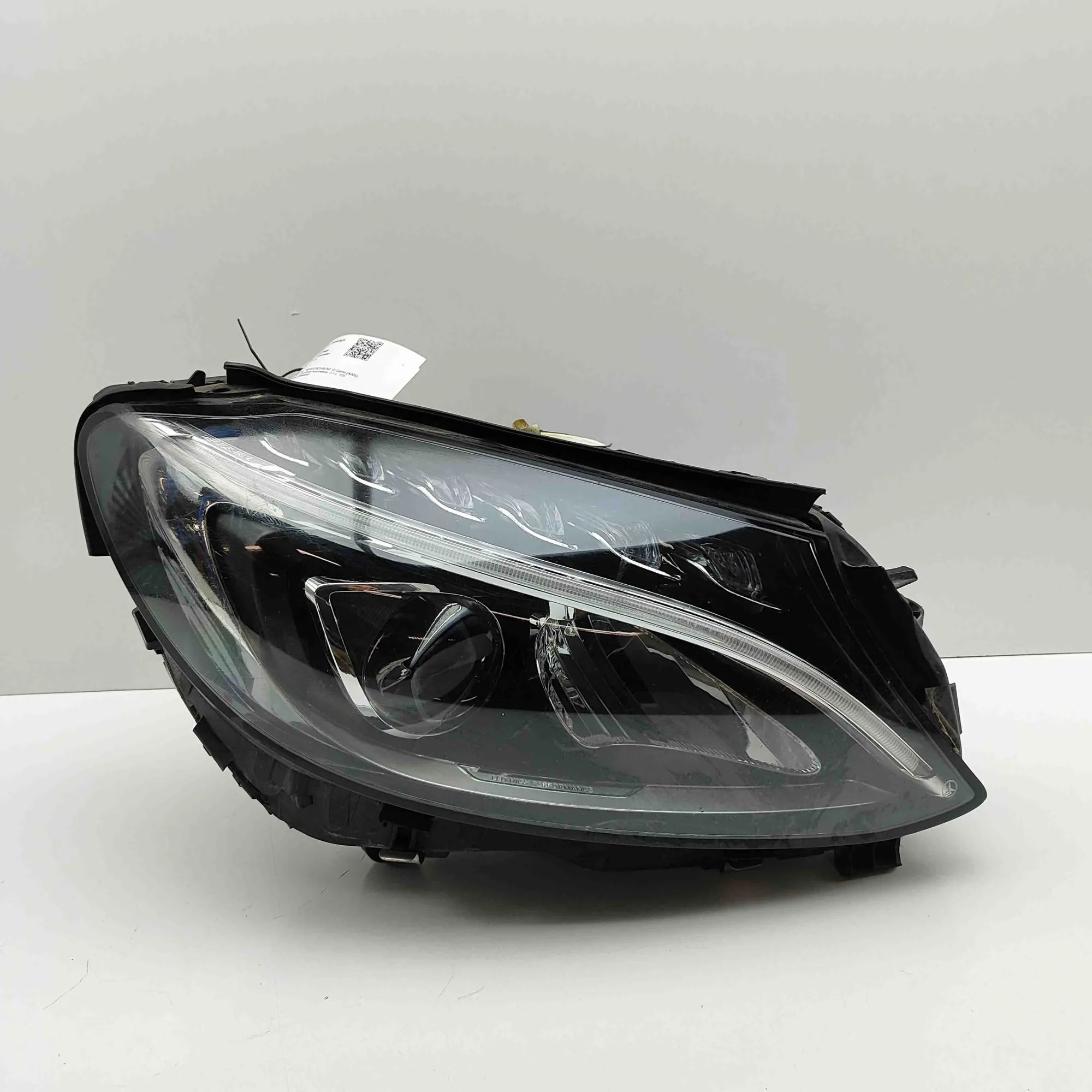 Mercedes-Benz A (W176) Front Right Headlight 030128463408, A2059069504 Front Right Headlight...