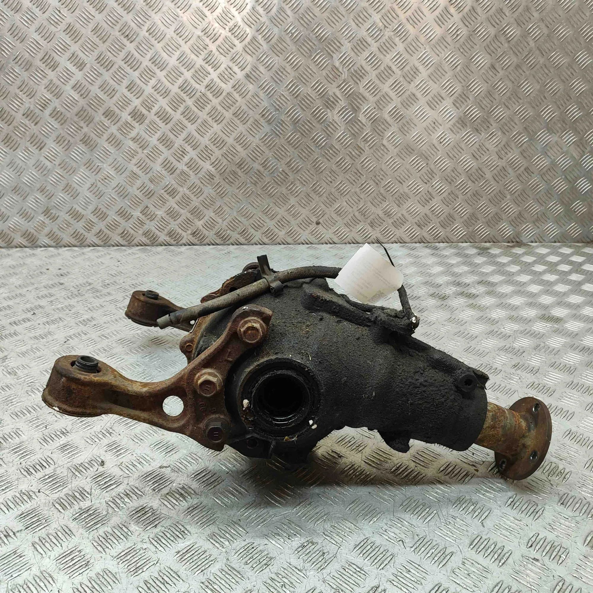 Toyota 4Runner (N130) front differential 41101-35131 Front Differential TOYOTA 4 (RUNNER...