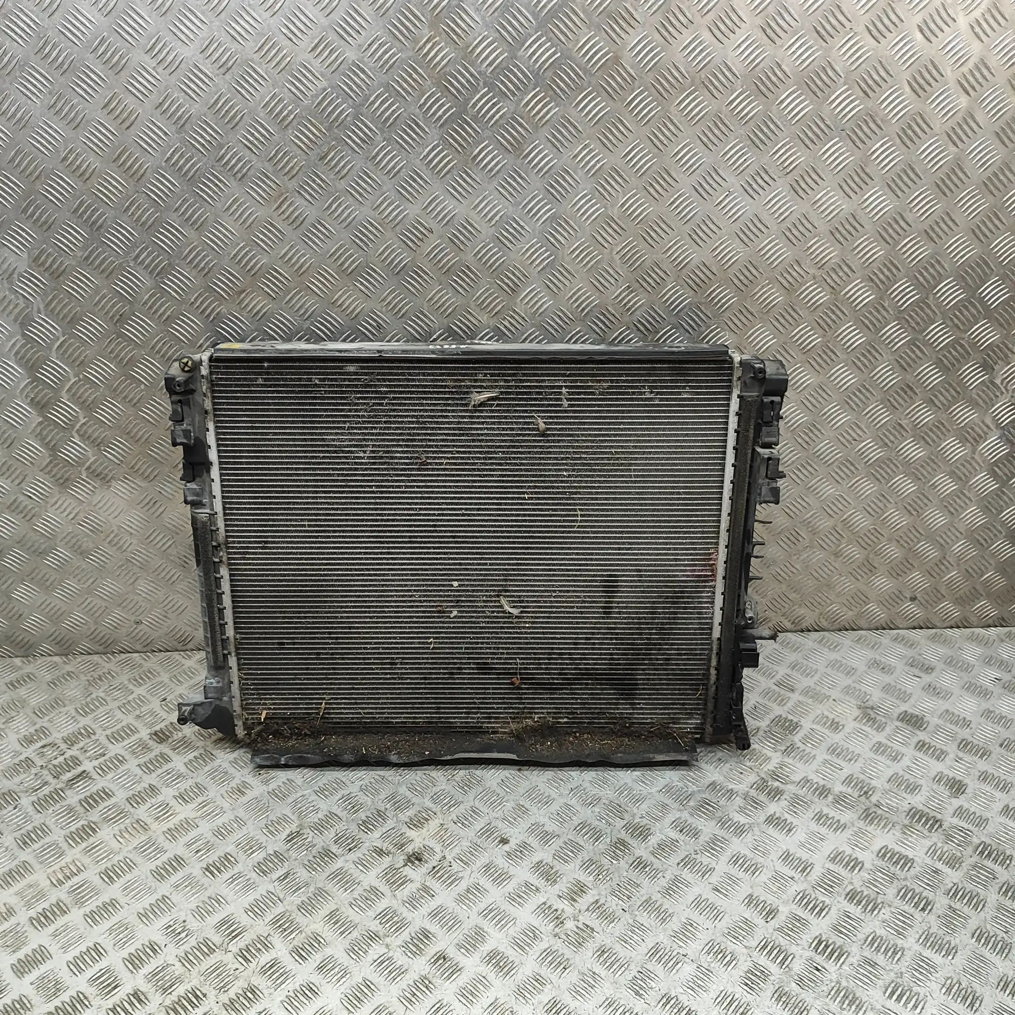 Maserati Levante Cooling Radiator Pack 670038340, 670037579 Cooling Radiator Pack MASE...