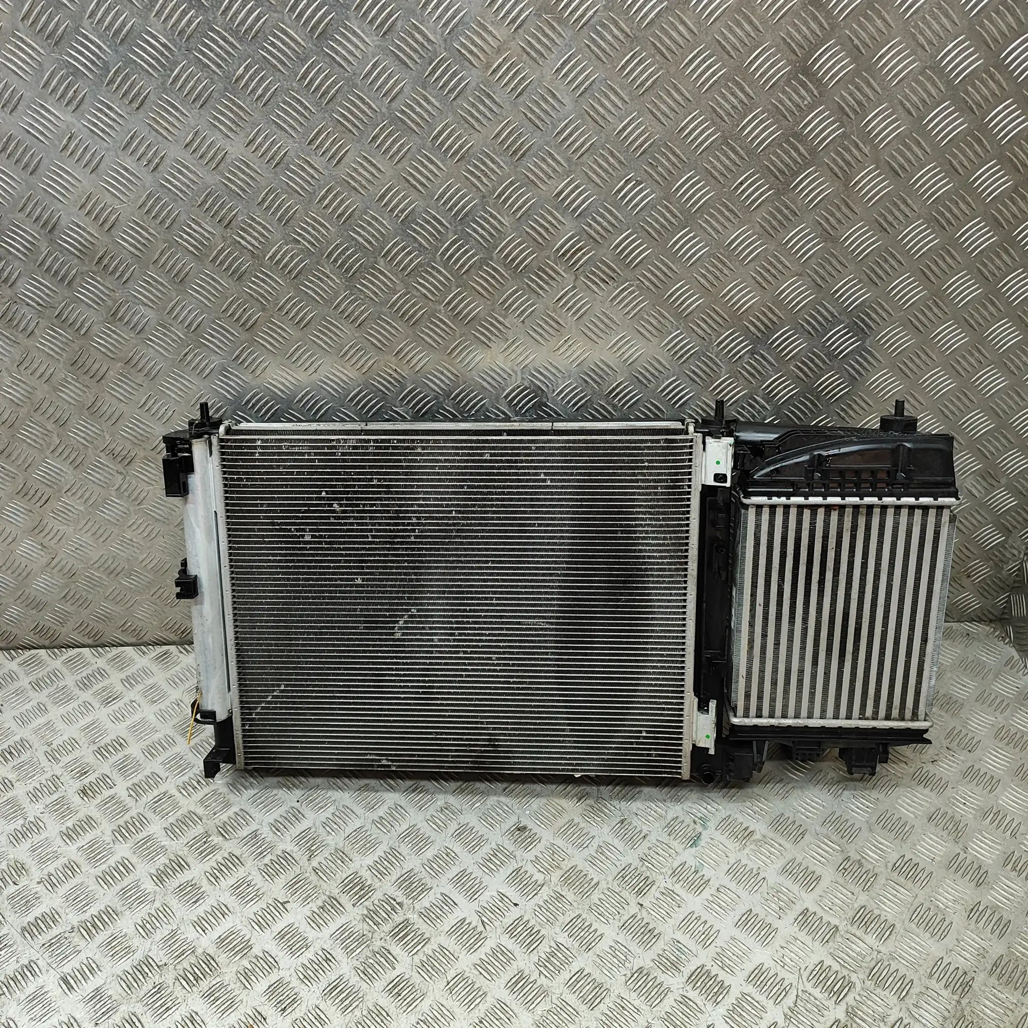 Nissan Juke Cooling Radiator Pack T78707B, 214105FA0B, 255509263R, 921005FA0A, 14...