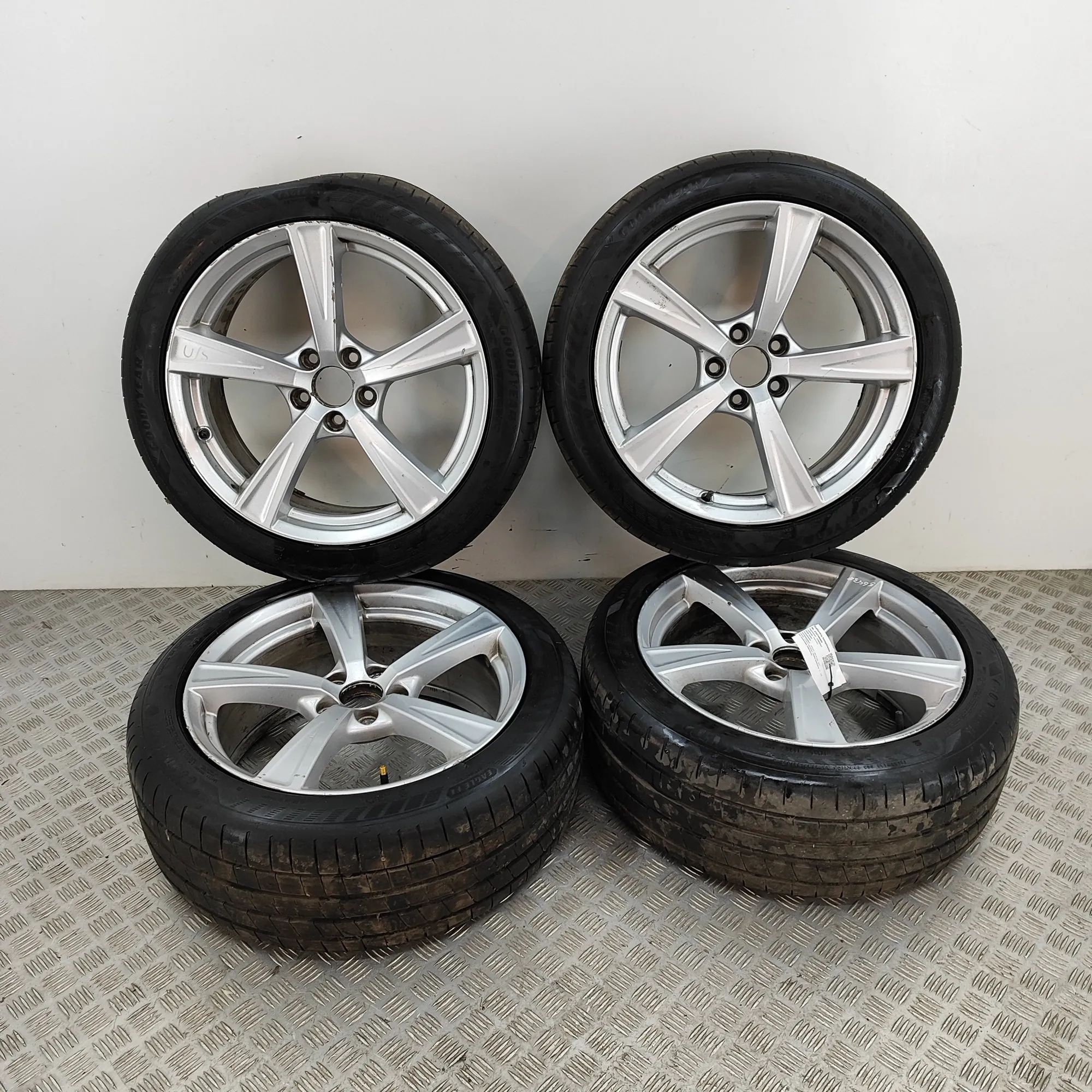 Volvo S60 Alloy Wheel Set 31423515 Alloy Wheel Set VOLVO V60 (II 225, 227...