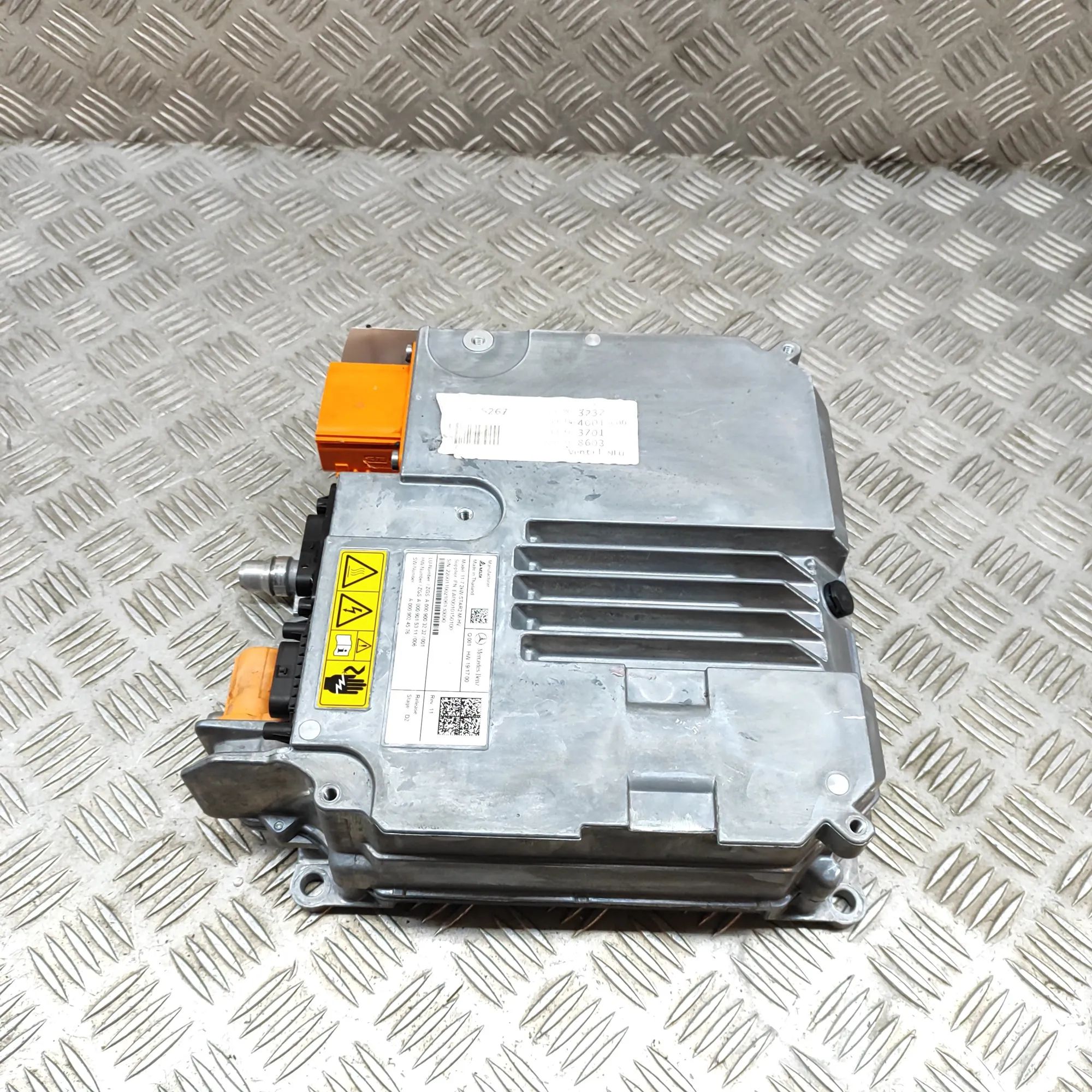 Mercedes-Benz A (W177) Invertteri A0009015311, A0009024576, A0009003232 Inverter ...