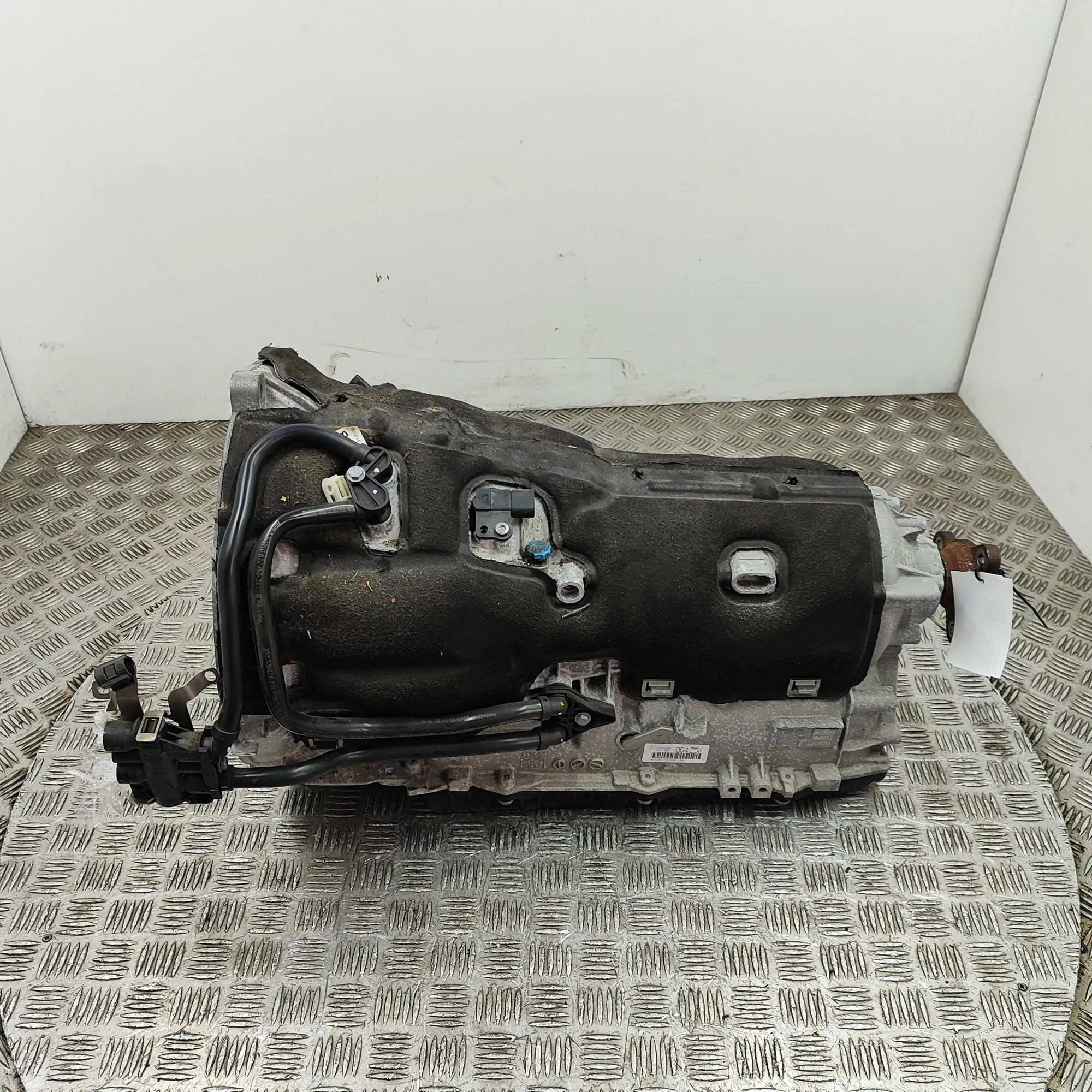 BMW 5 (G30 / G31) Gearbox GA8P75HZ Gearbox BMW 5 SERIES (G30) (2016-...)
...