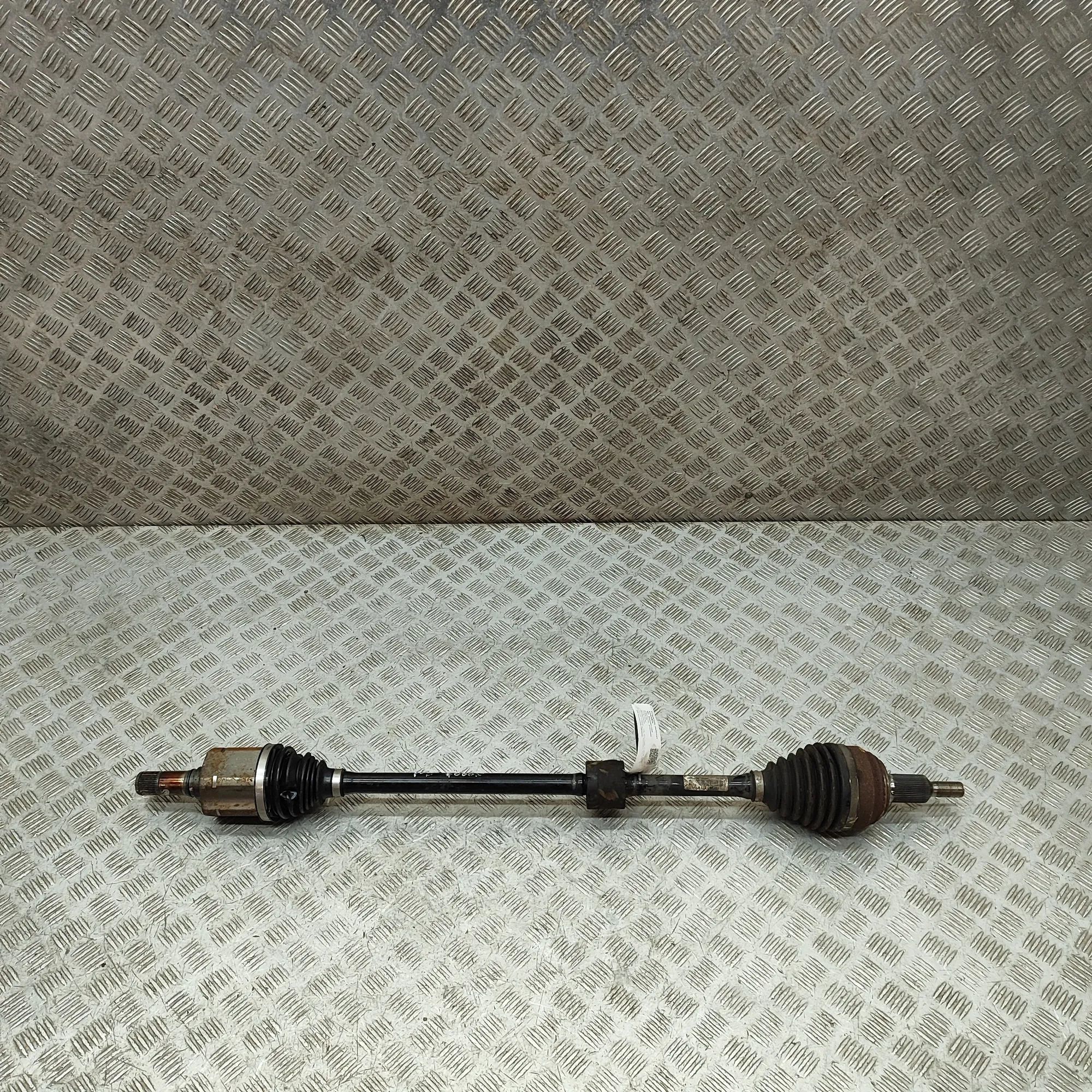 Volkswagen Multivan (T7) Front Right Driveshaft 7T0407272A Front Right Driveshaft VW MULTIVAN (...