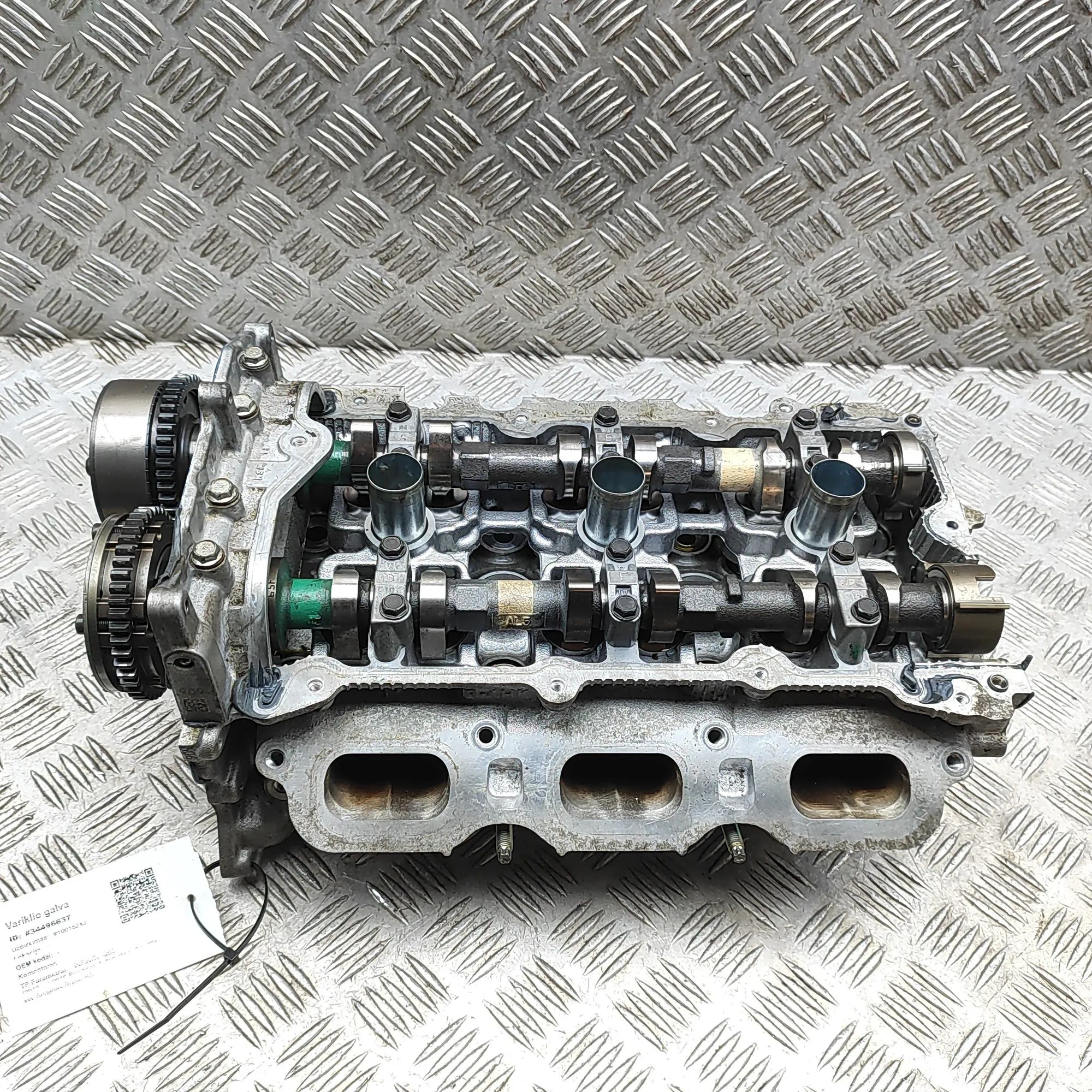 Infiniti Q50 Right Side Engine Head 11040-4HK0E Right Side Engine Head INFINITI Q50...