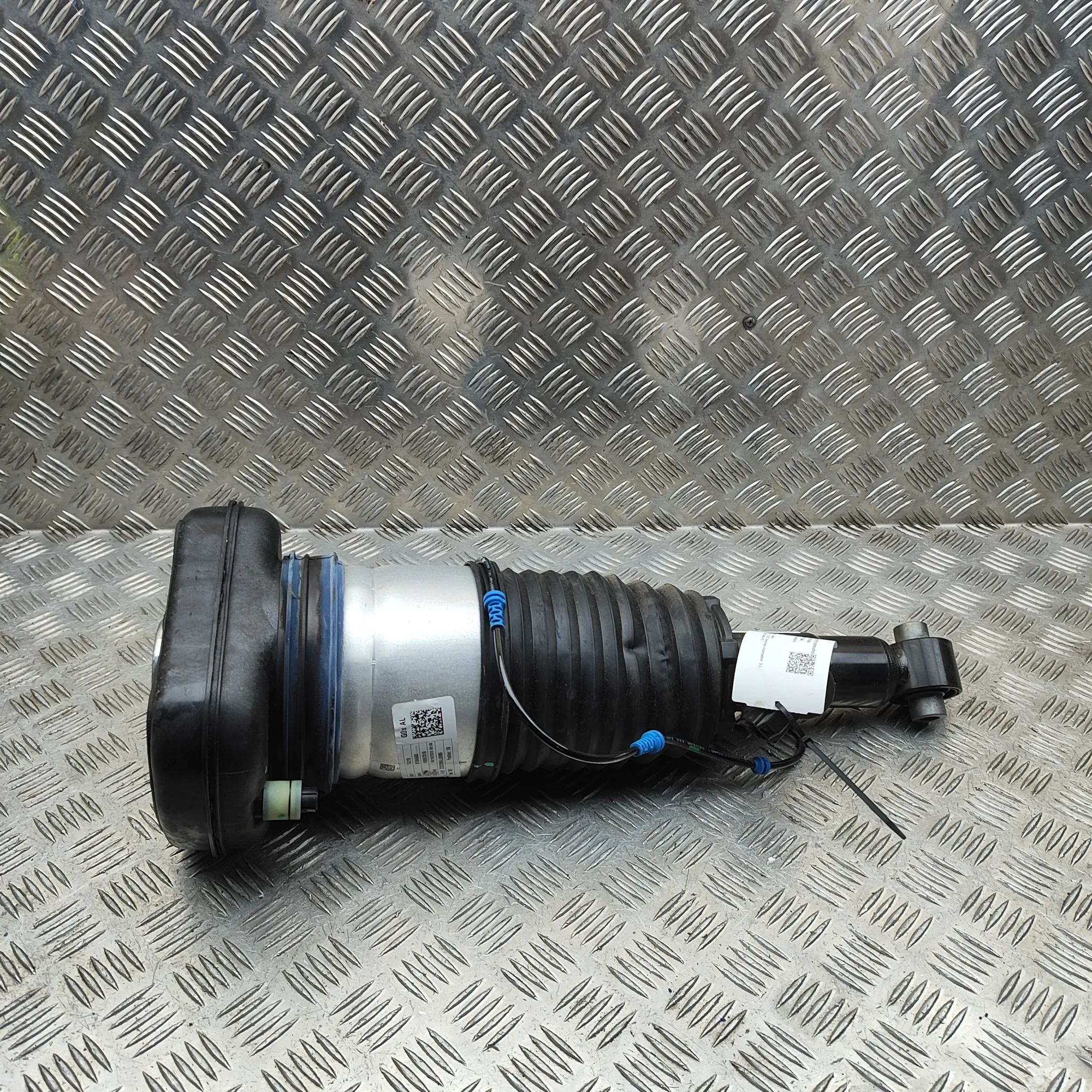 BMW X6 (G06) Rear Left Air Shock Absorber HH-AR0113-005, G07H38N, 462400019936, HH-AR0113...