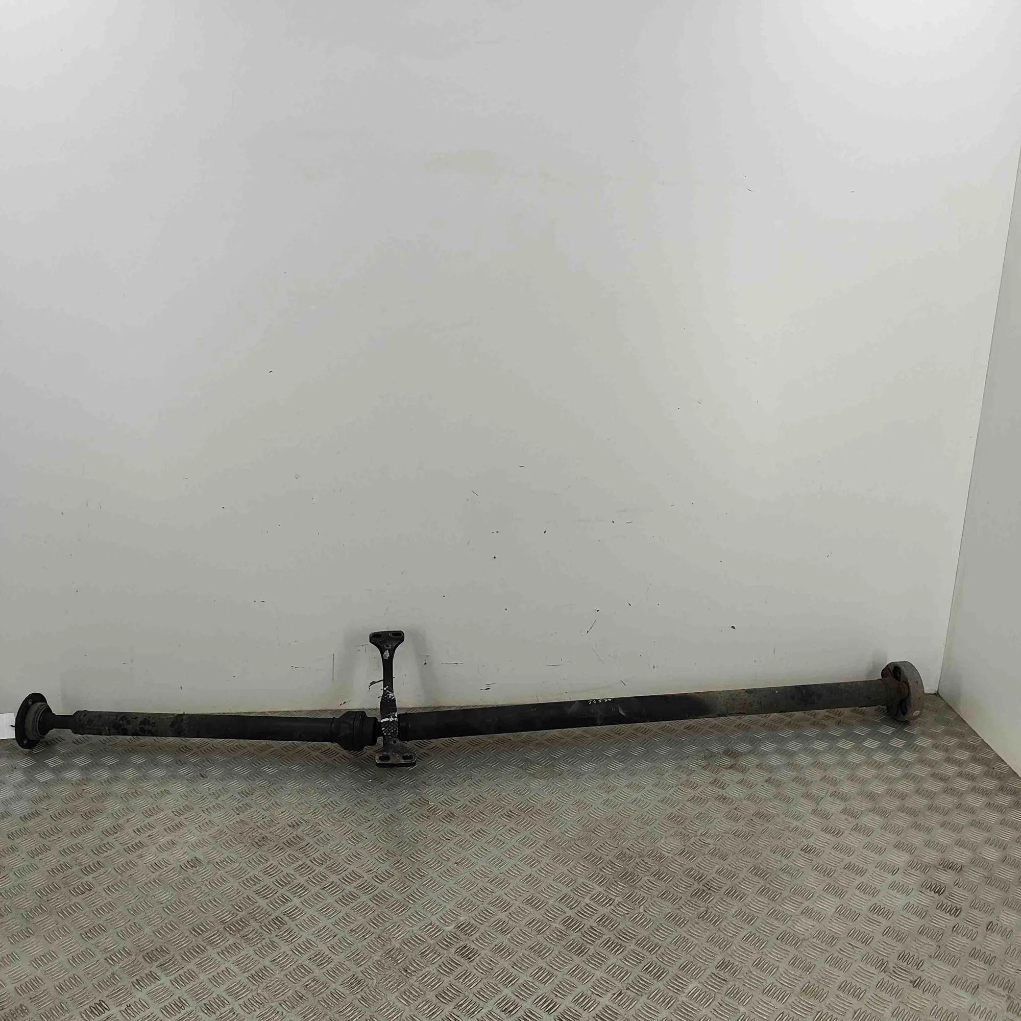 Audi Q3 (8U) Propshaft Cardan 8U0521101A Propshaft Cardan AUDI Q3 (8U) (2011-...