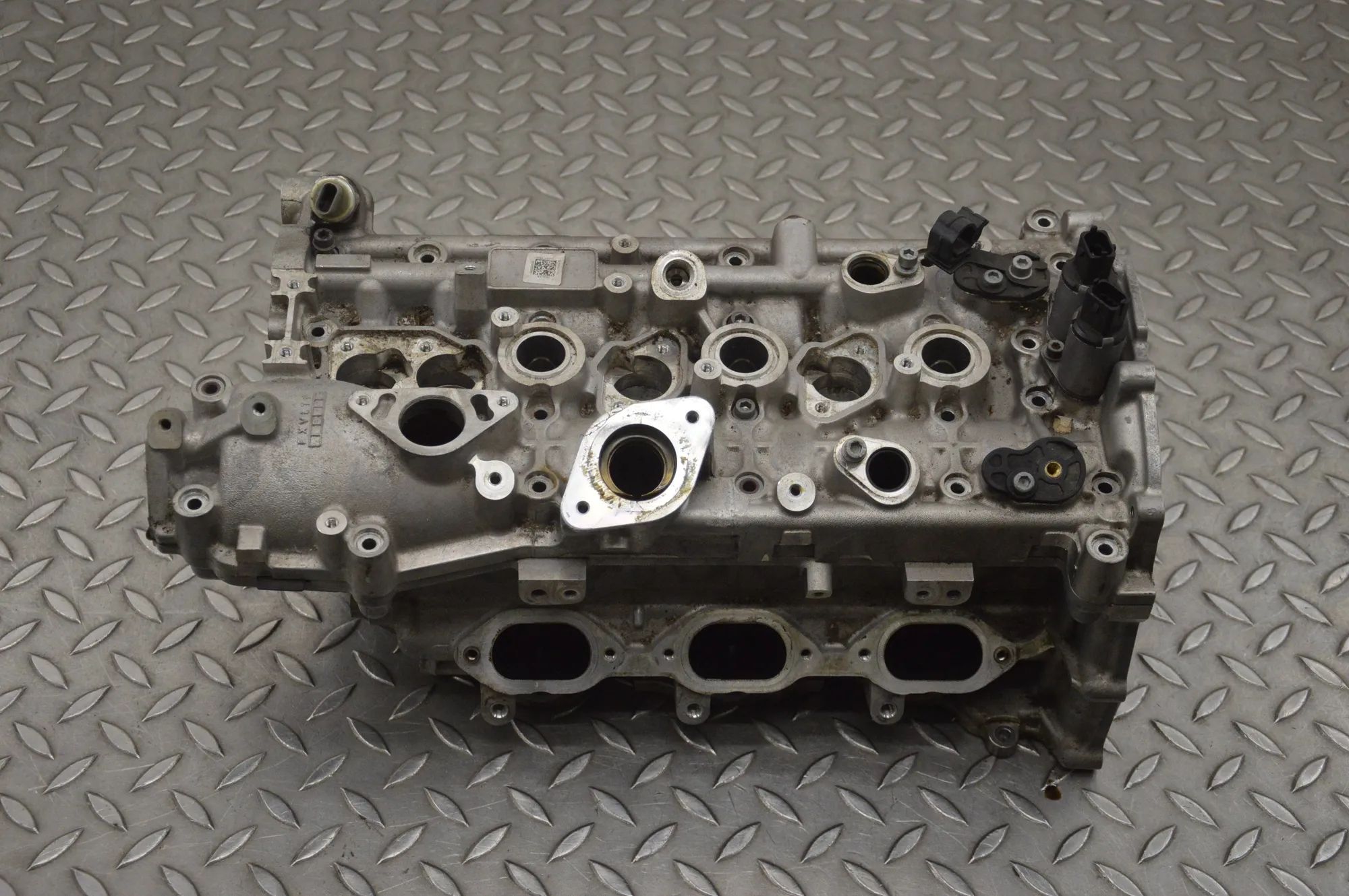 Alfa-Romeo Giulia (952) Right Side Engine Head 326497, 326495AC-009-160201 Right Side Engine H...