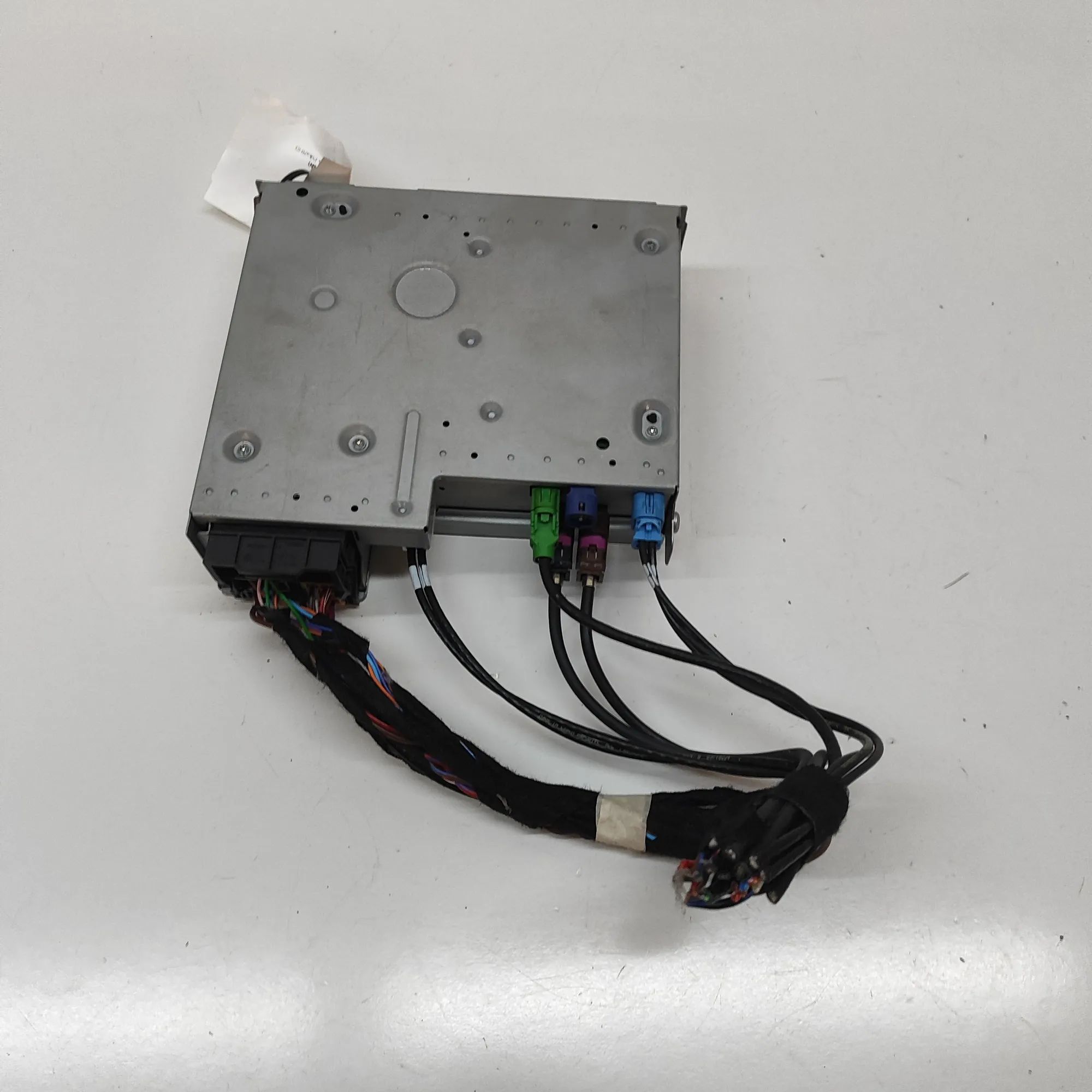 Audi Q4 e-tron Music Navi CD Radio Player Head Unit 89A035043, 89A035043J Music Navi CD Radio Playe...