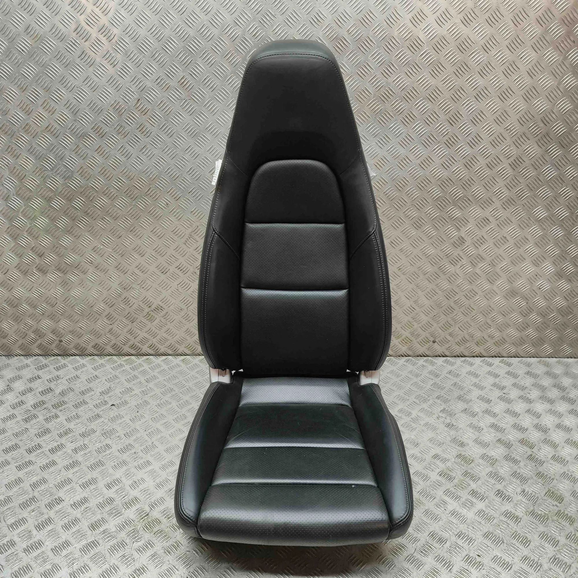 Porsche 911 (991) Front Right Seat 9P1881106G Front Right Seat PORSCHE 911 (991) (...