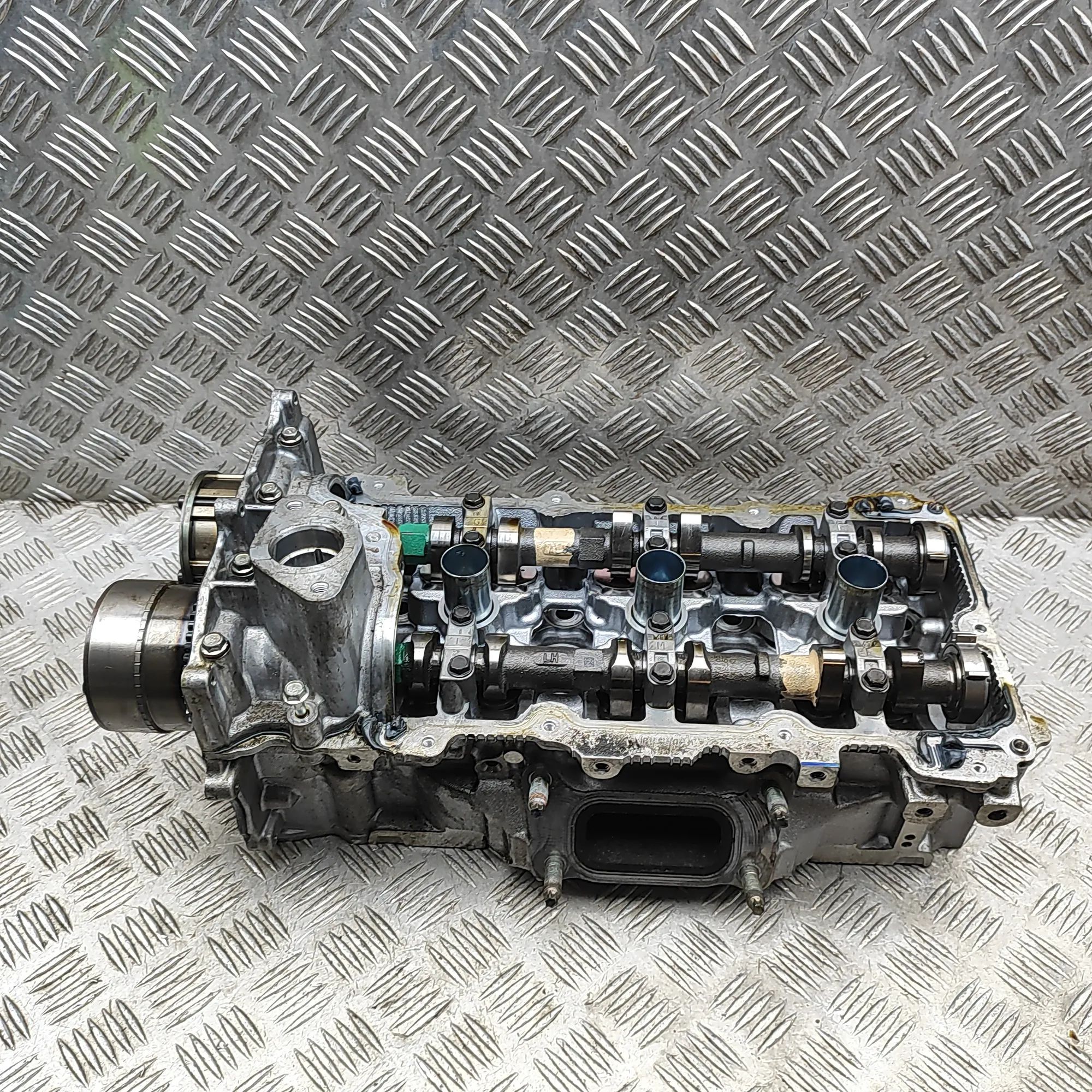 Infiniti Q50 Left Side Engine Head 11090-4HK0E Left Side Engine Head INFINITI Q50 ...