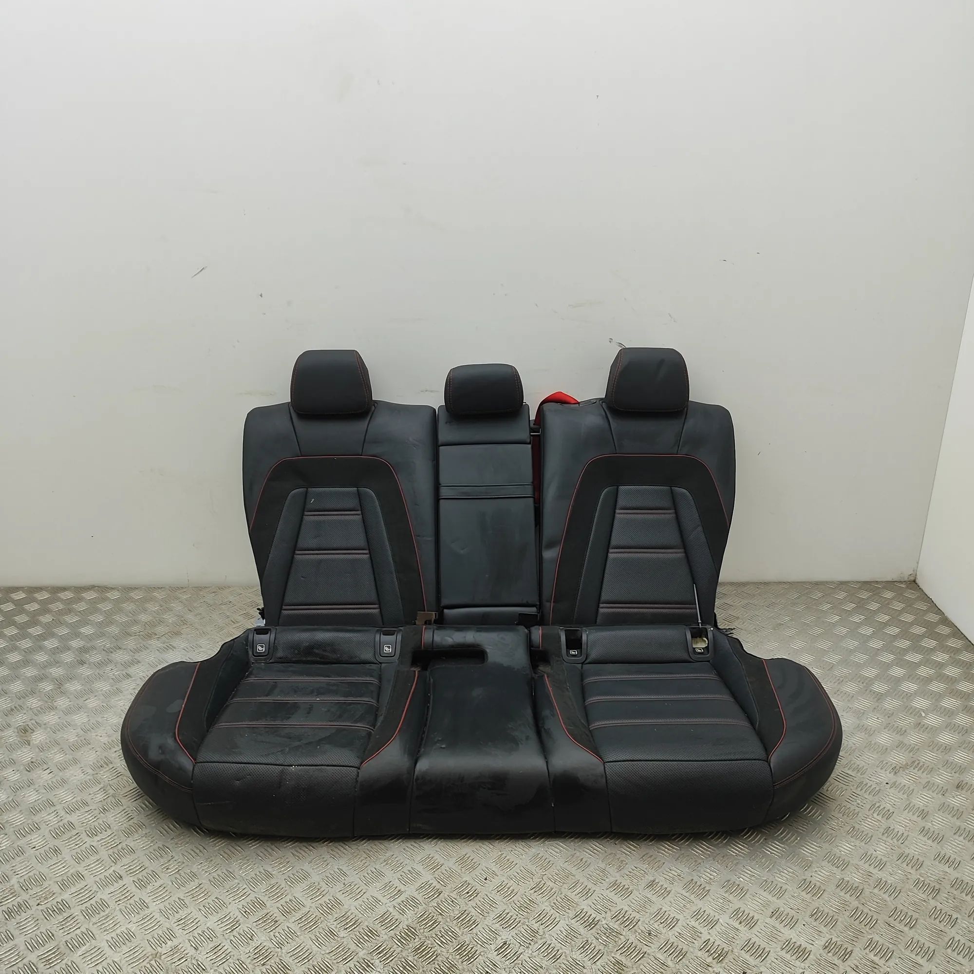 Mercedes-Benz A (W177) Takapenkki A2139208001, A2139202205, A2139205108, A2139202...