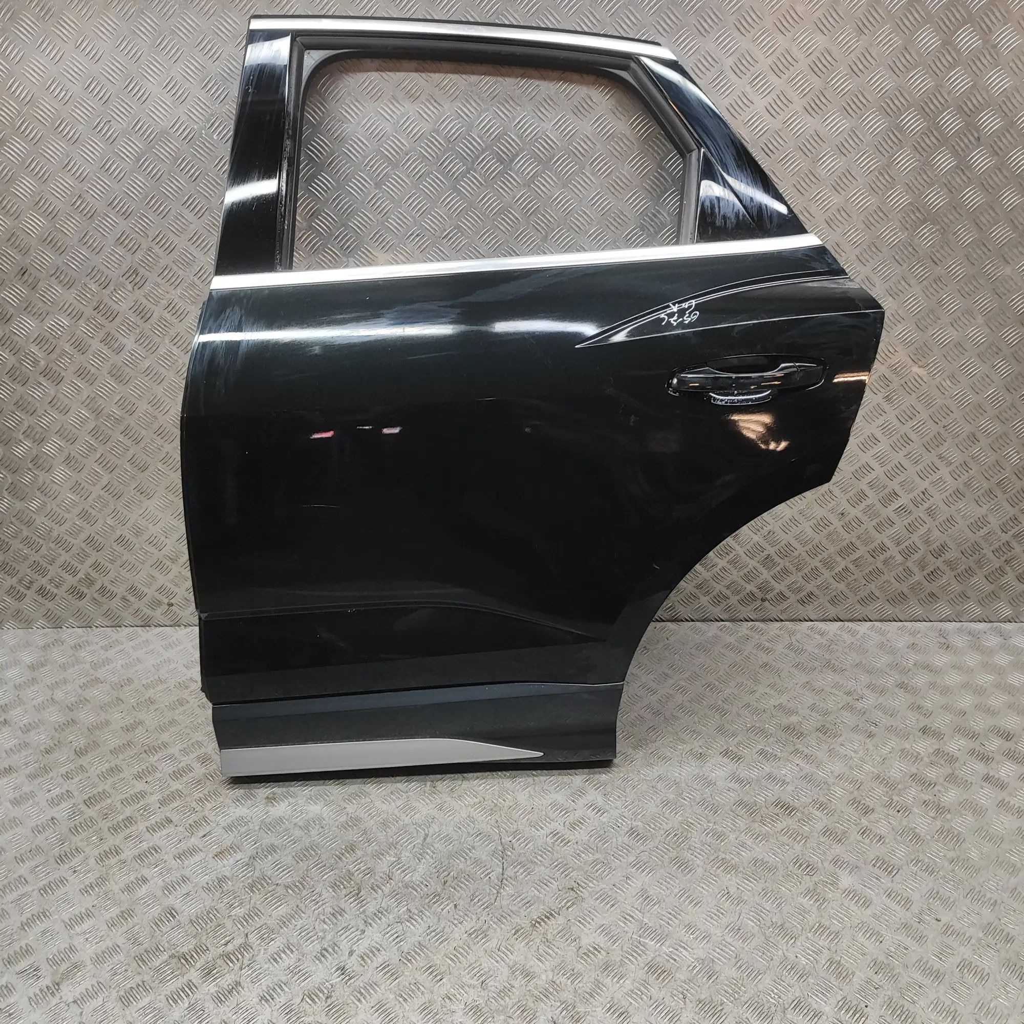 Audi Q3 (F3) Rear Left Door 5Q0959595M, 8W1959595K, 5Q0959801, 83A833051A R...