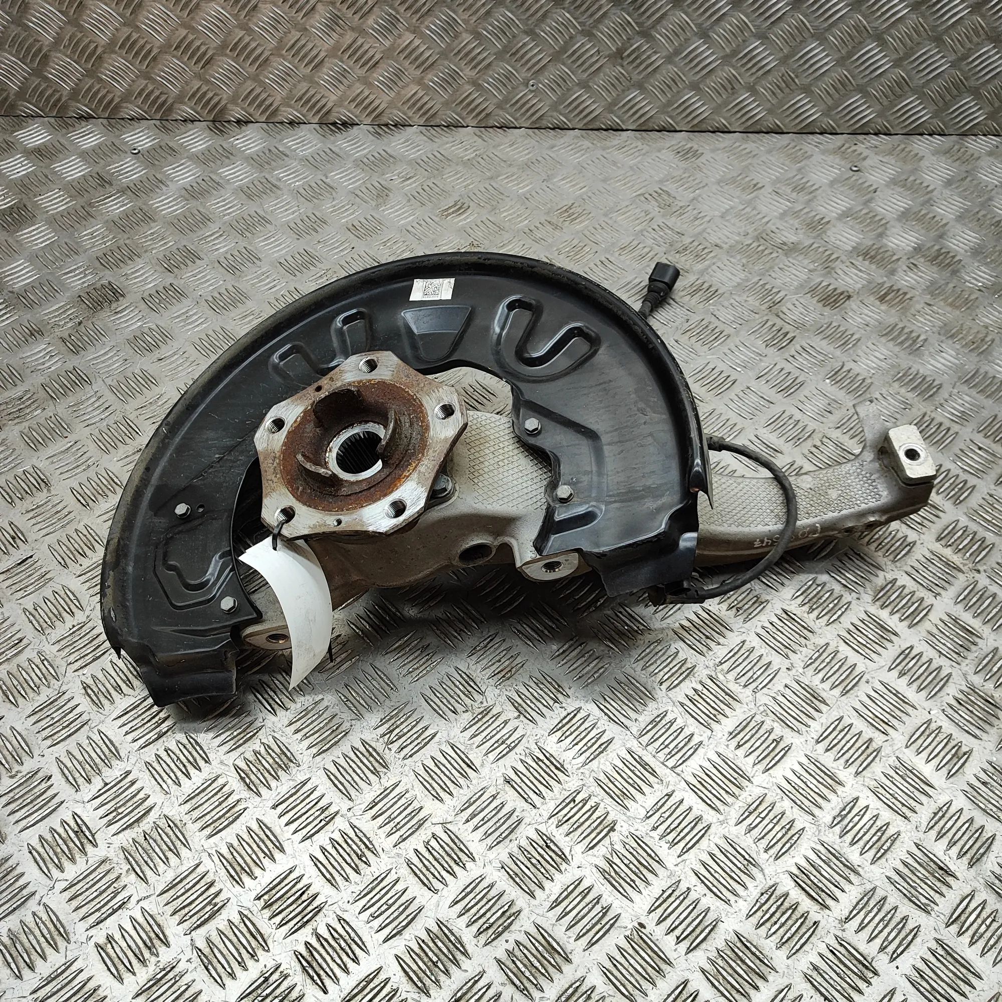 Audi e-tron GT (FW) Front Right Wheel Hub 9J1615312, 9J1407246B, 9J1971279B, 9J1615312G F...