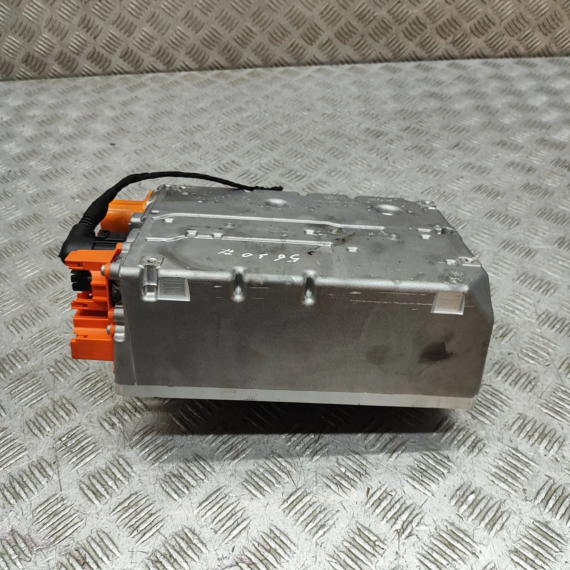 Volkswagen Tayron инвертор 5QS915684E, 5QS915684H Inverter VW TAYRON (R41)...