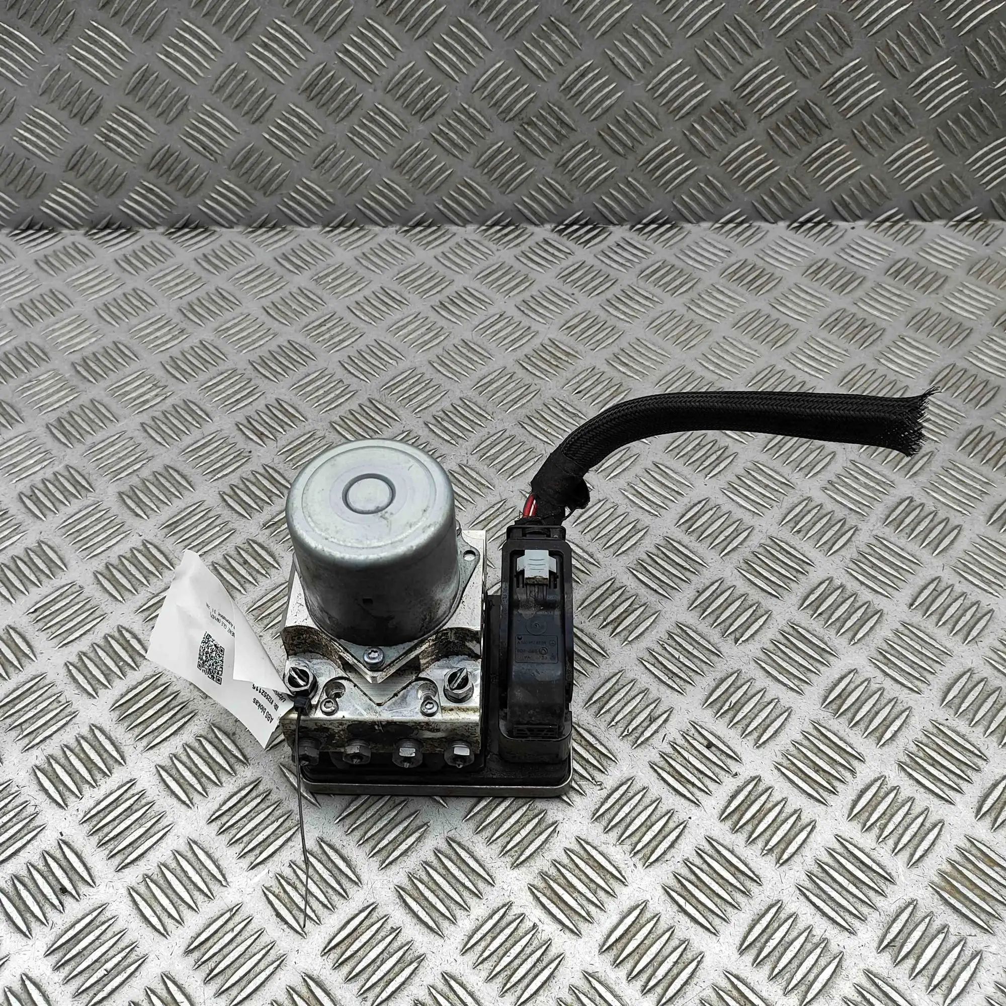 Mercedes-Benz GLE (W167) ABS Hydraulipumppu A029F733, A029G626-A, A2139009837 ABS Pump MERC...