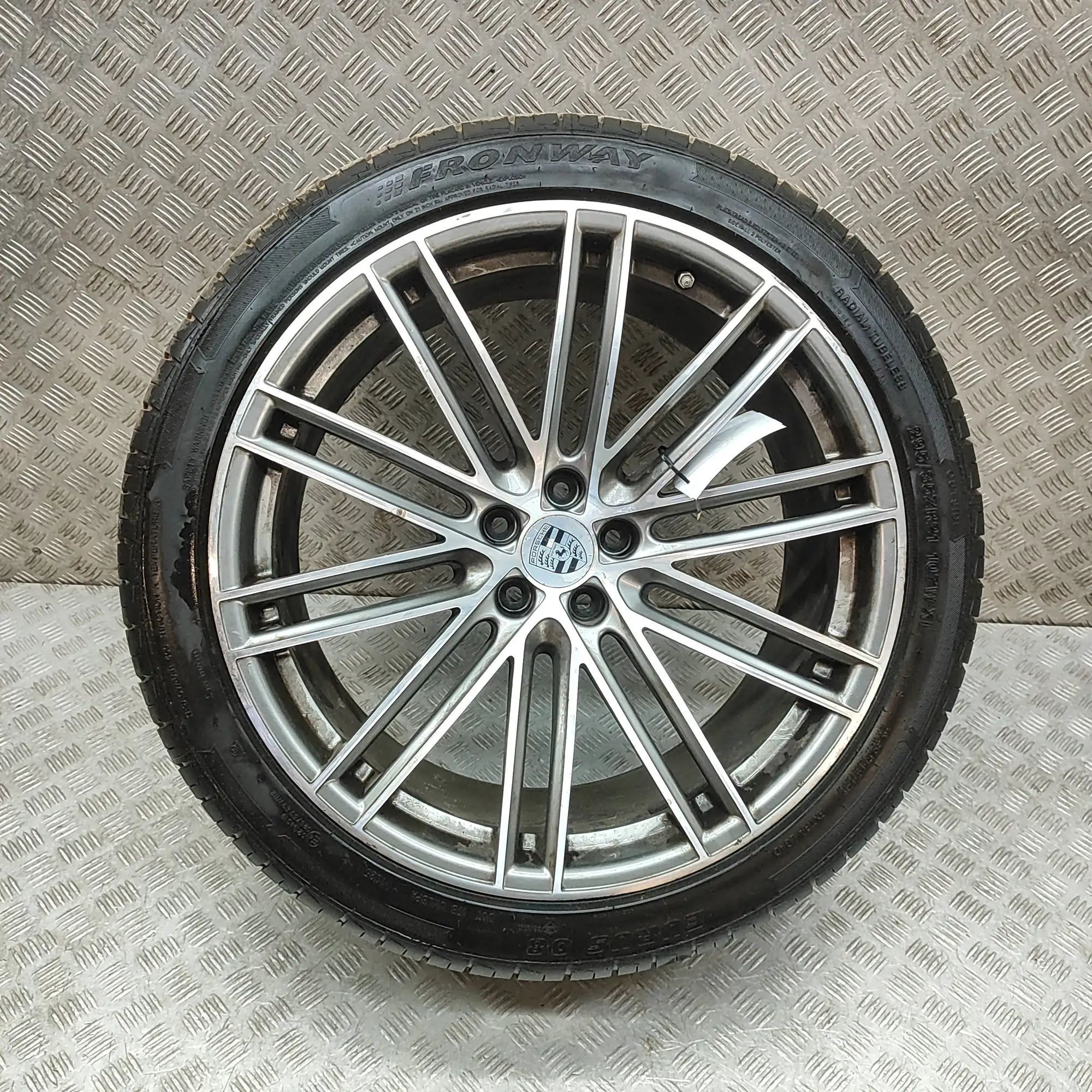 Porsche Macan Alloy Wheel